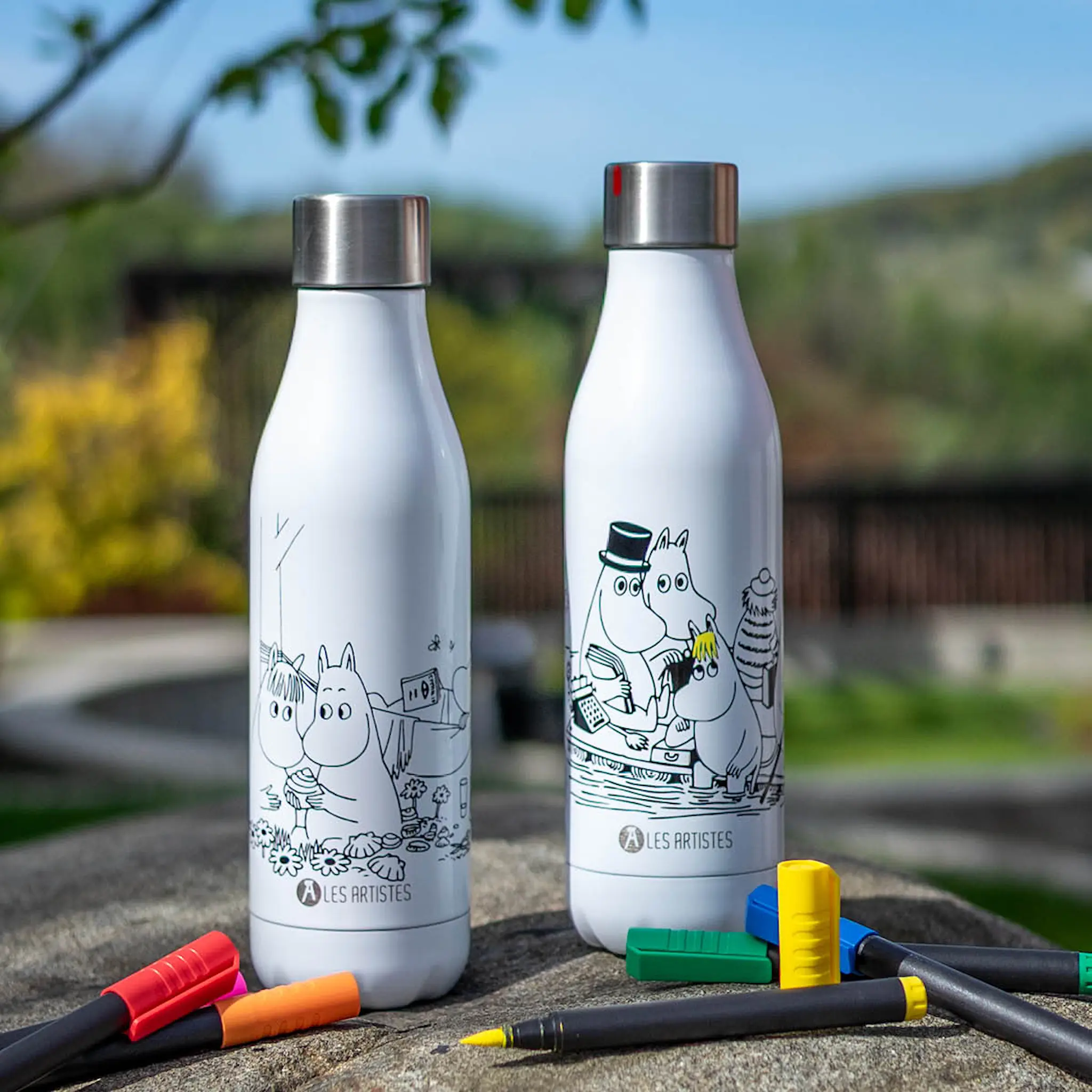 Les Artistes Bottle Up Mumin termoflaska 0,5 L med pennor vit/multi