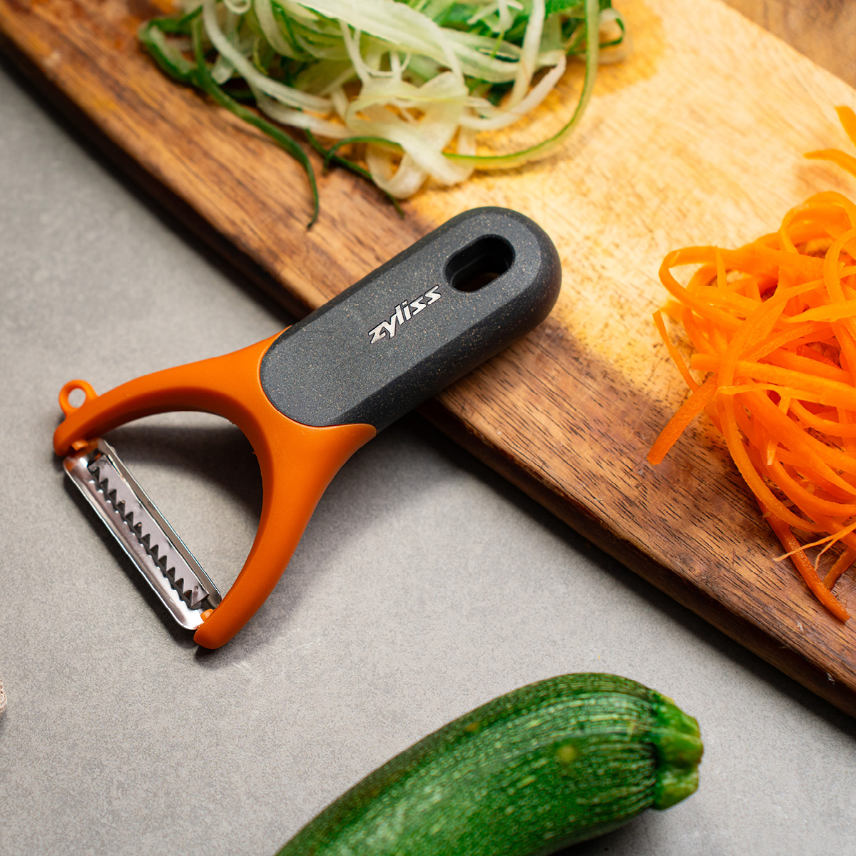 Zyliss Peelers julienneskalare grå