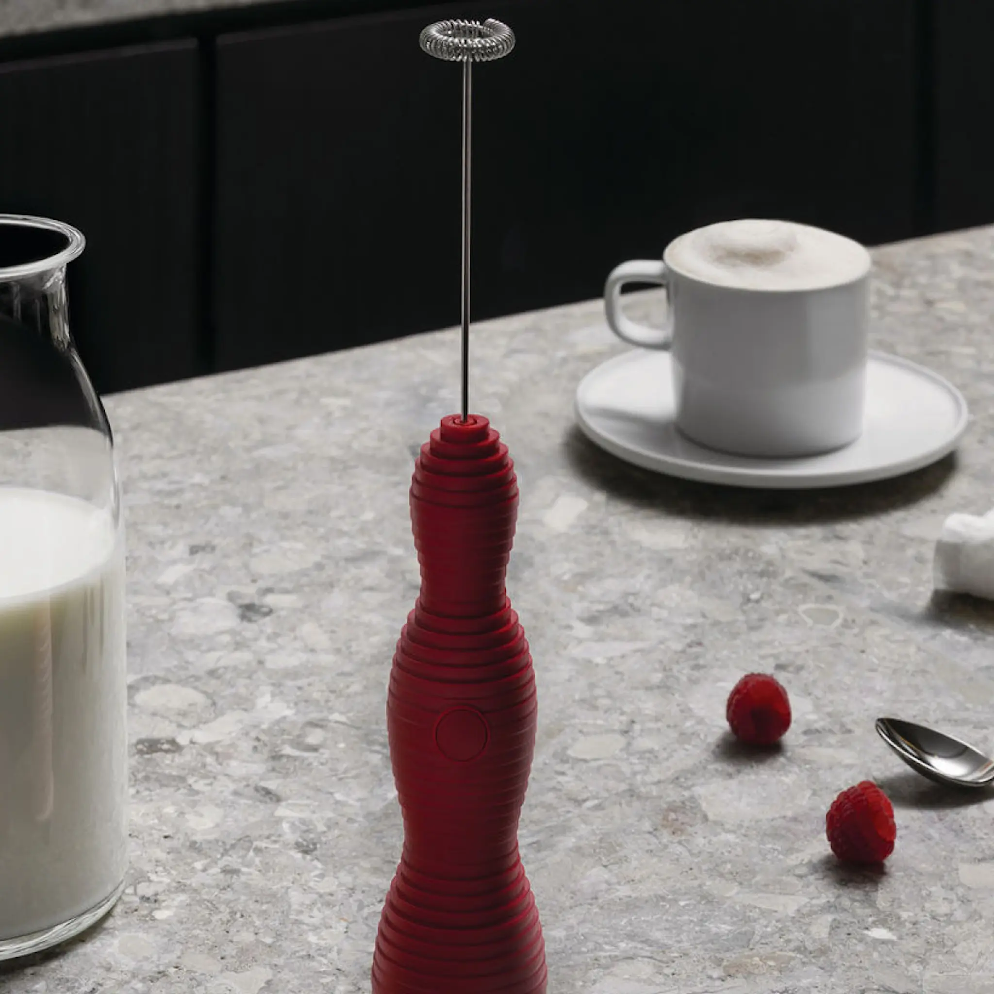 Alessi Pulcina mjölkskummare 27,5 cm röd