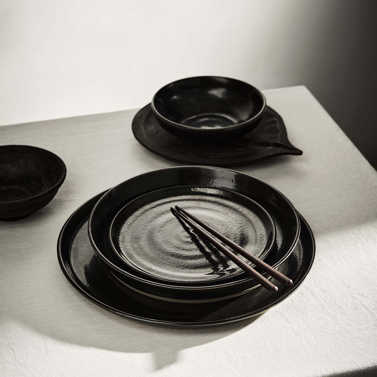 Tell Me More Fenix Lautanen 19 cm Musta