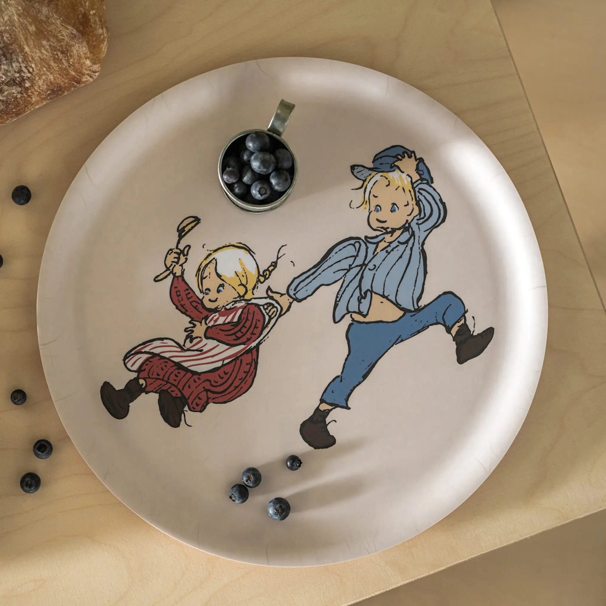 Muurla Emil i Lönneberga bricka 35 cm Emil&Ida