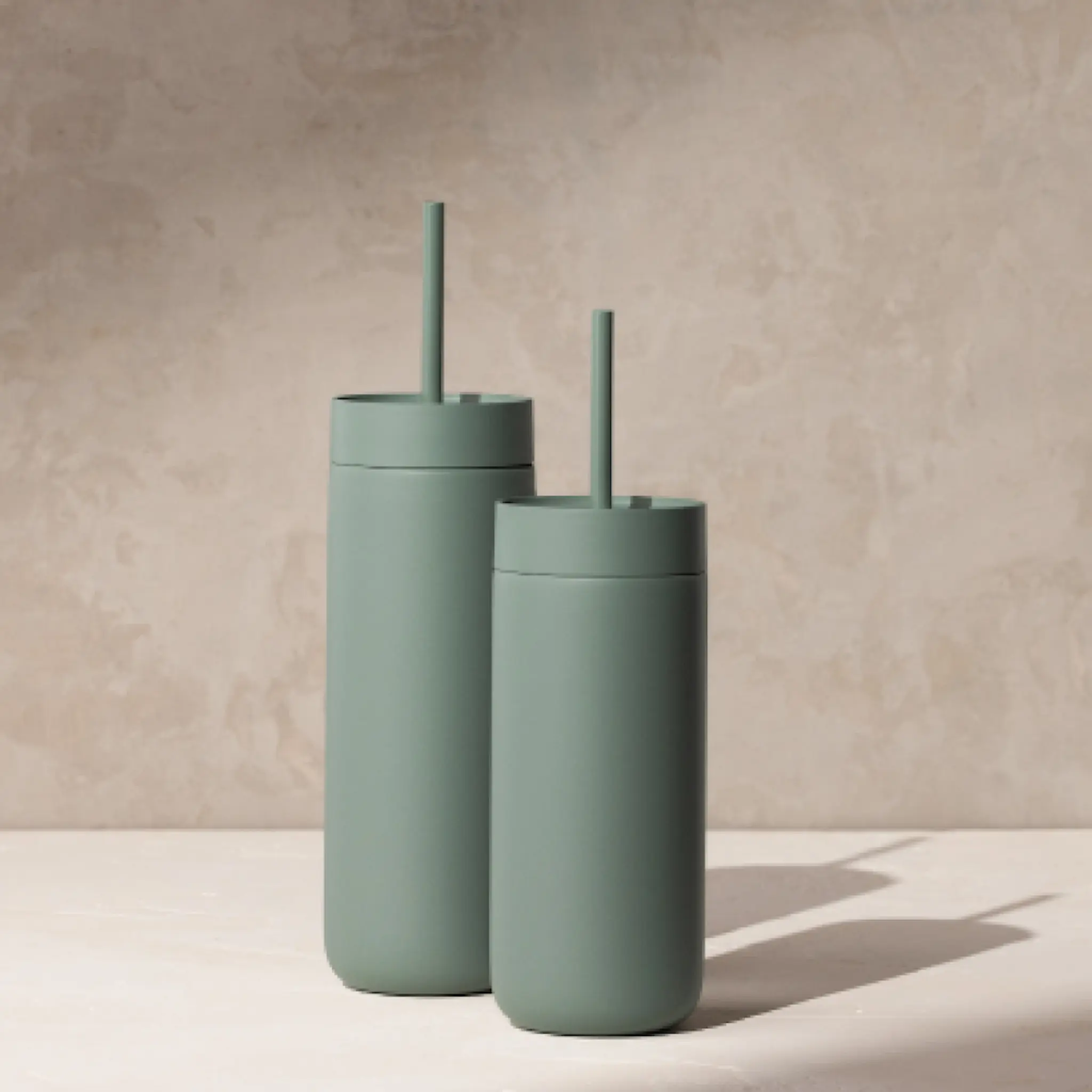 Fellow Carter Cold Desert Capsule tumbler med sugrör 475 ml smoke green