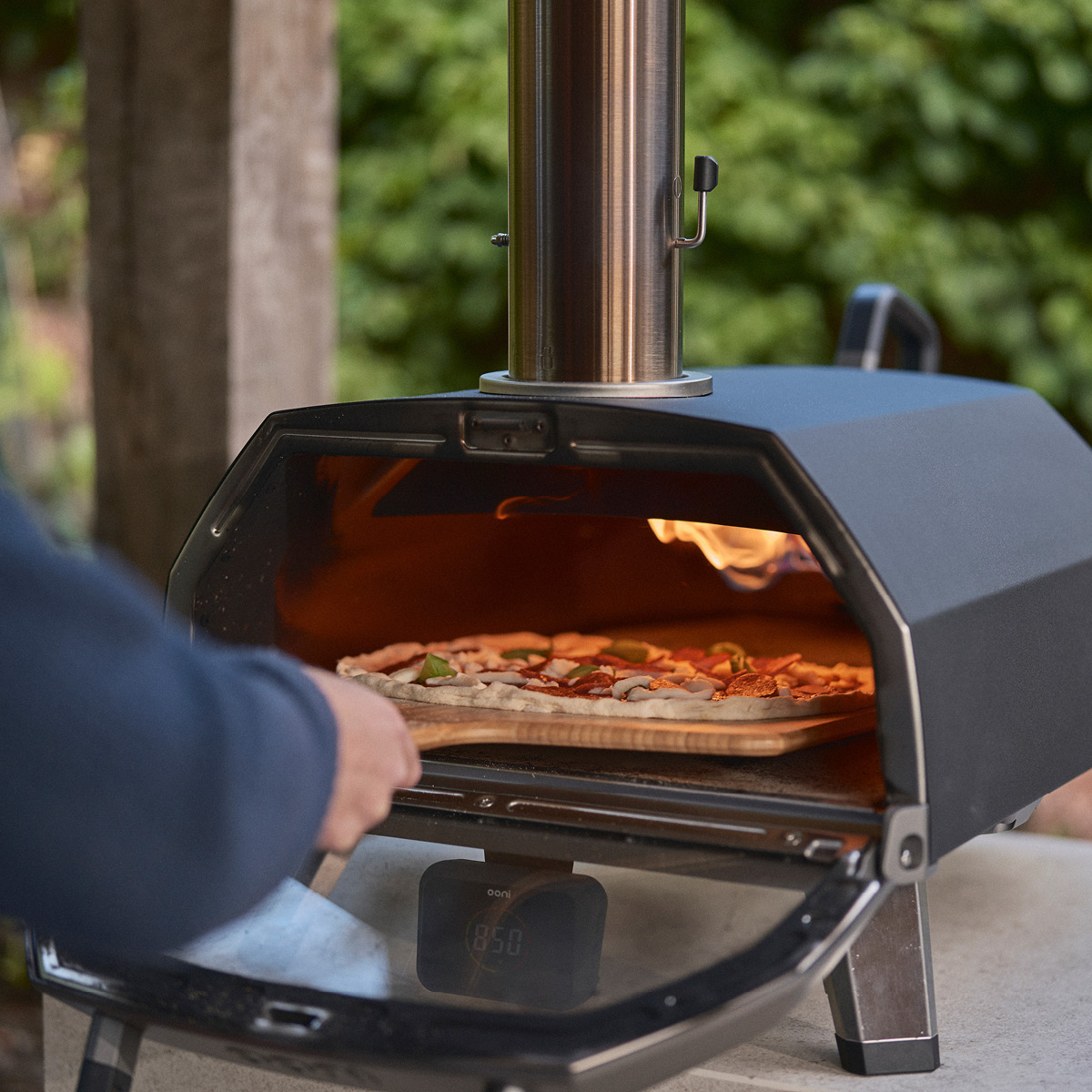 Ooni Karu 2 Pro pizzaovn vedfyrt/gass 16" svart
