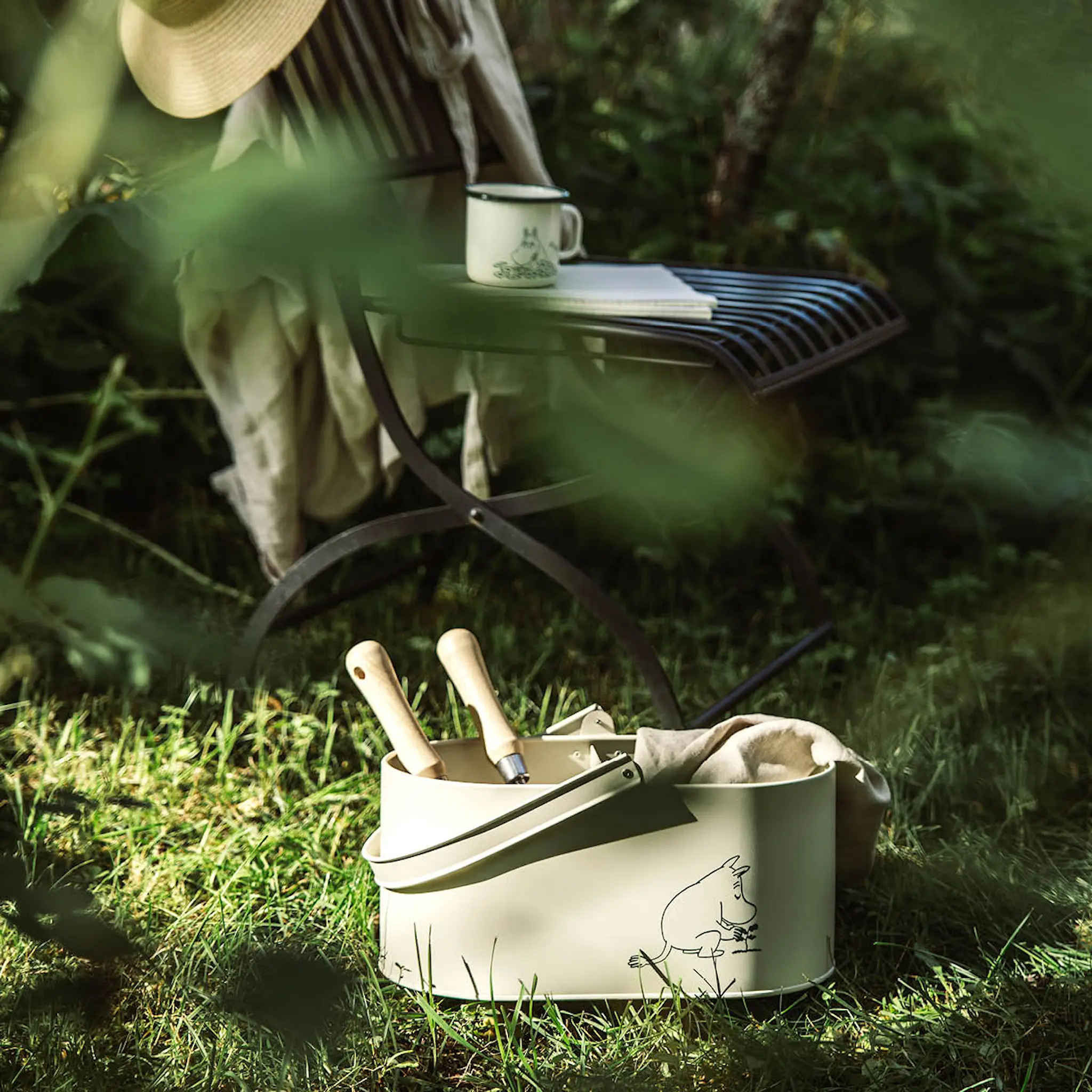 Muurla Mumin spann i plåt 17,5 cm naturvit