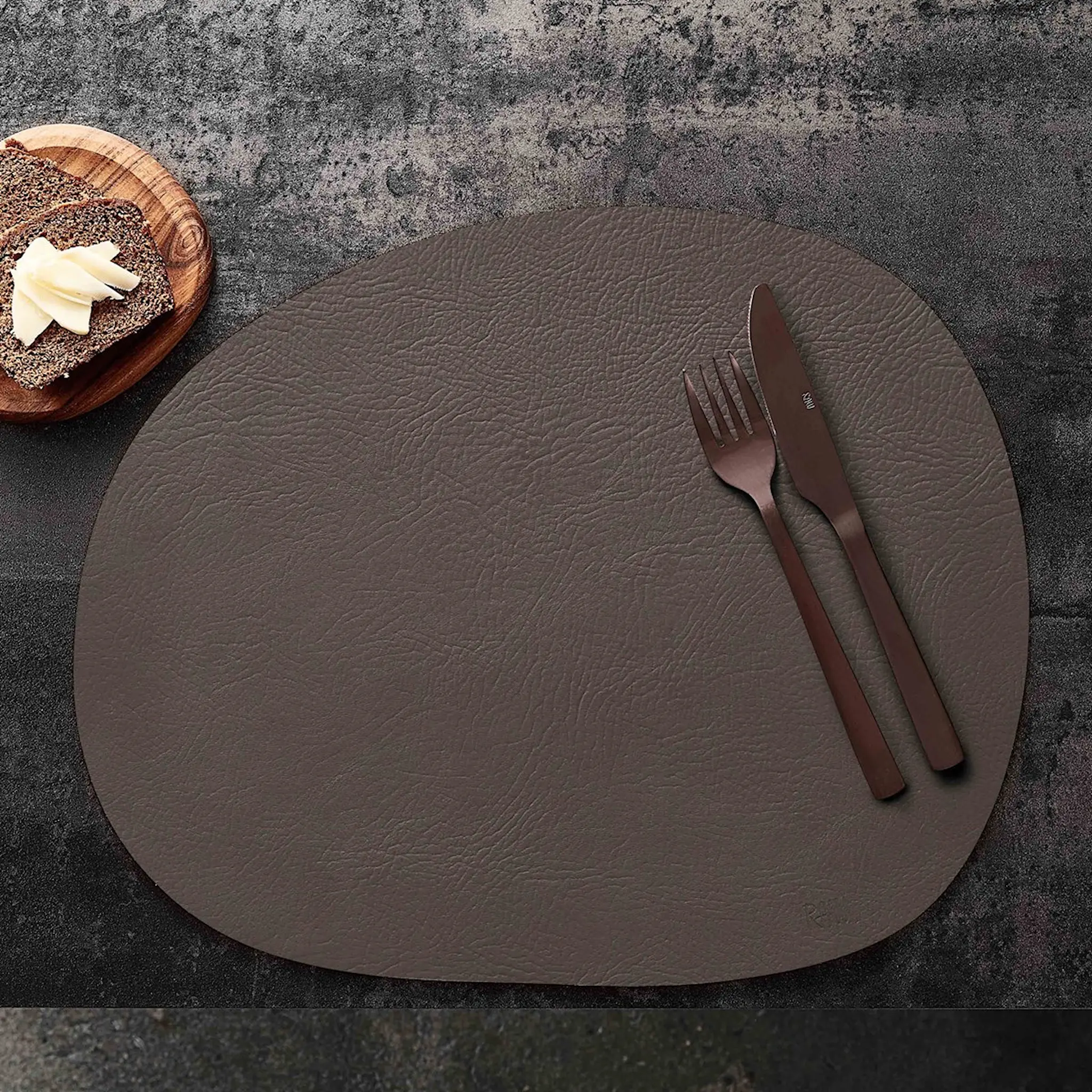 Aida Raw Buffalo Bordstablett 33,5x41 cm clay