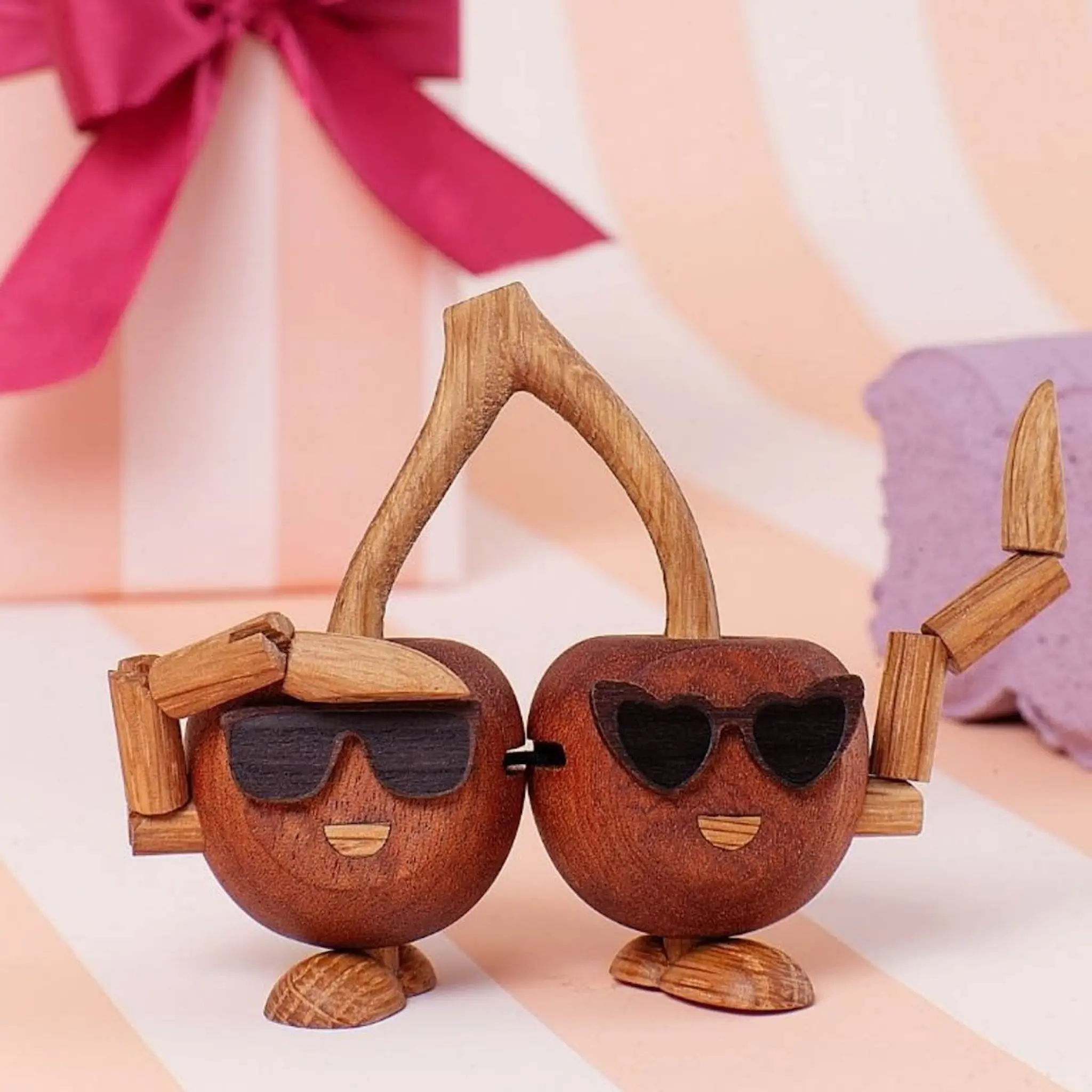 Spring Copenhagen Woodies Cha-Cha Cherries träddekoration 9 cm mahogny