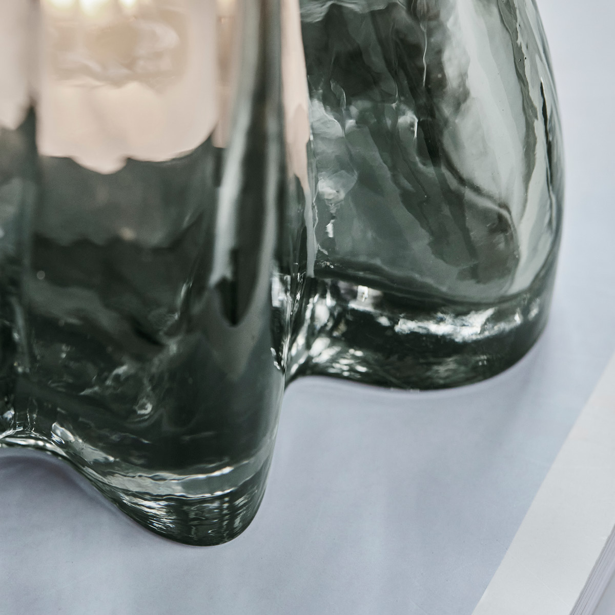 House Doctor Curva telysestake 15 cm røkt grå