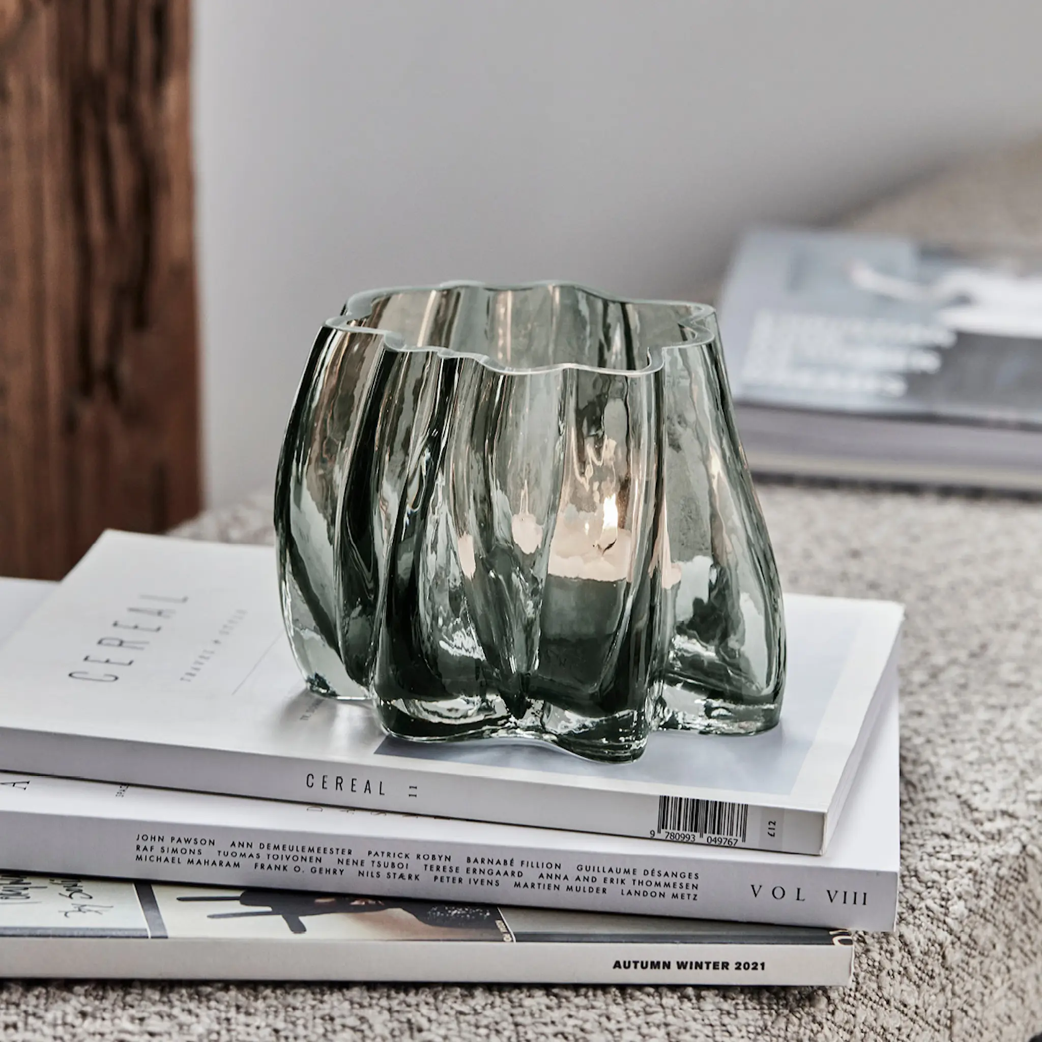 House Doctor Curva ljuslykta 15 cm rökgrå