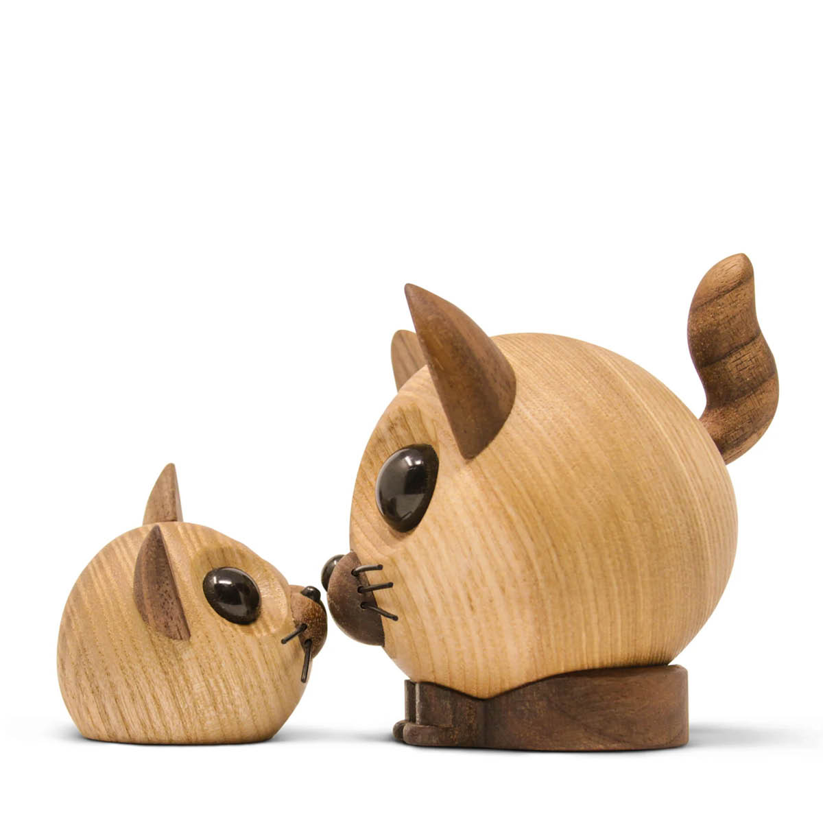 FableWood Puufiguuri Kissanpentu Figaro 6 cm Saarni/Pähkinä