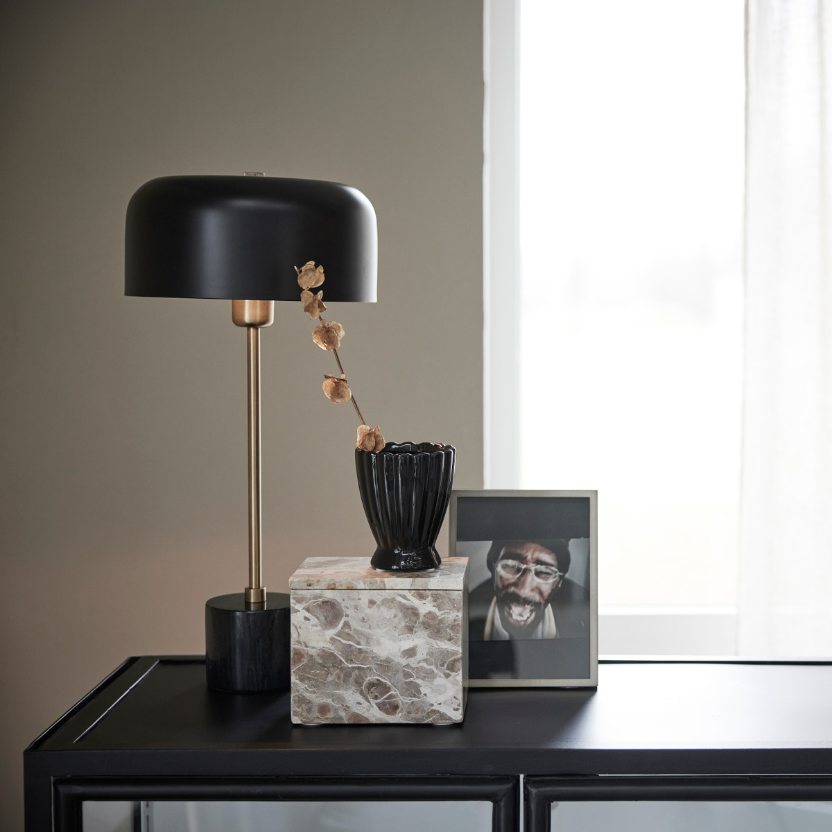 Lene Bjerre Sofillia Pöytävalaisin 53 cm Musta/Kulta