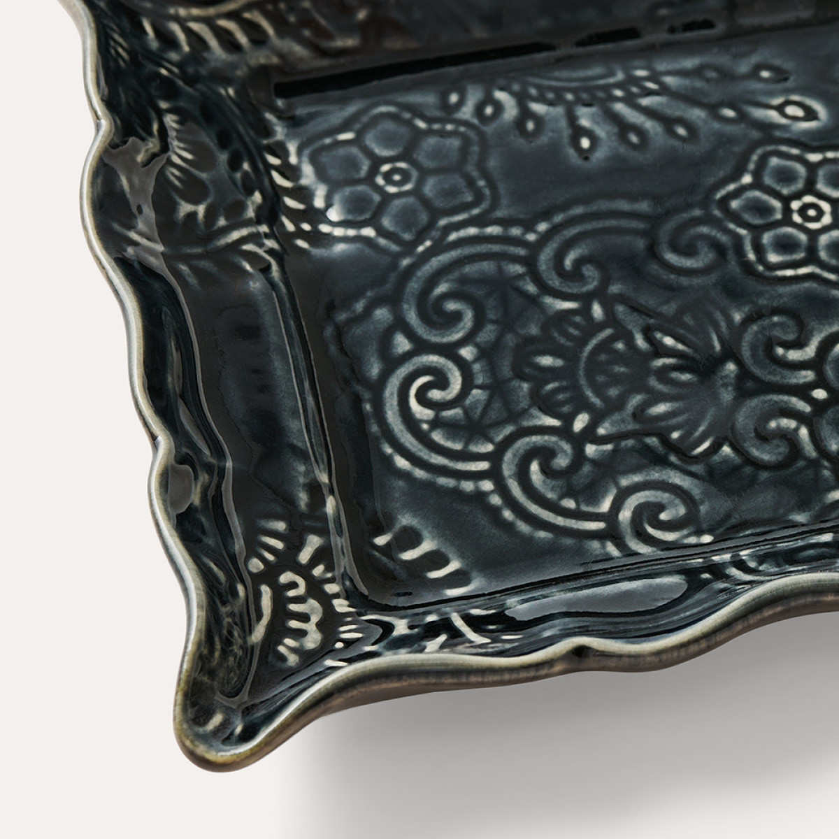 Sthål Arabesque asjett 19x13 cm thunder