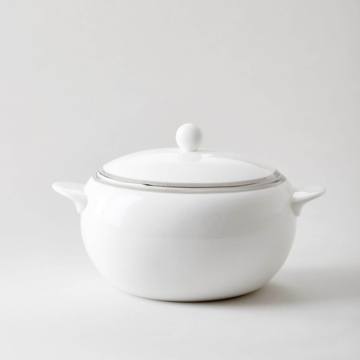 Royal Porcelain Silver Paisley terrin