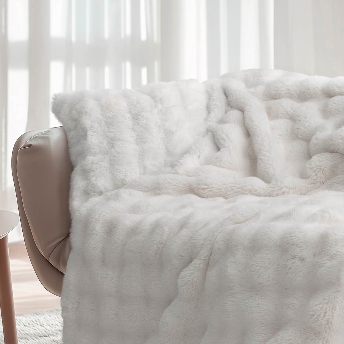 Fanni K Aava pledd 127×152 cm hvit