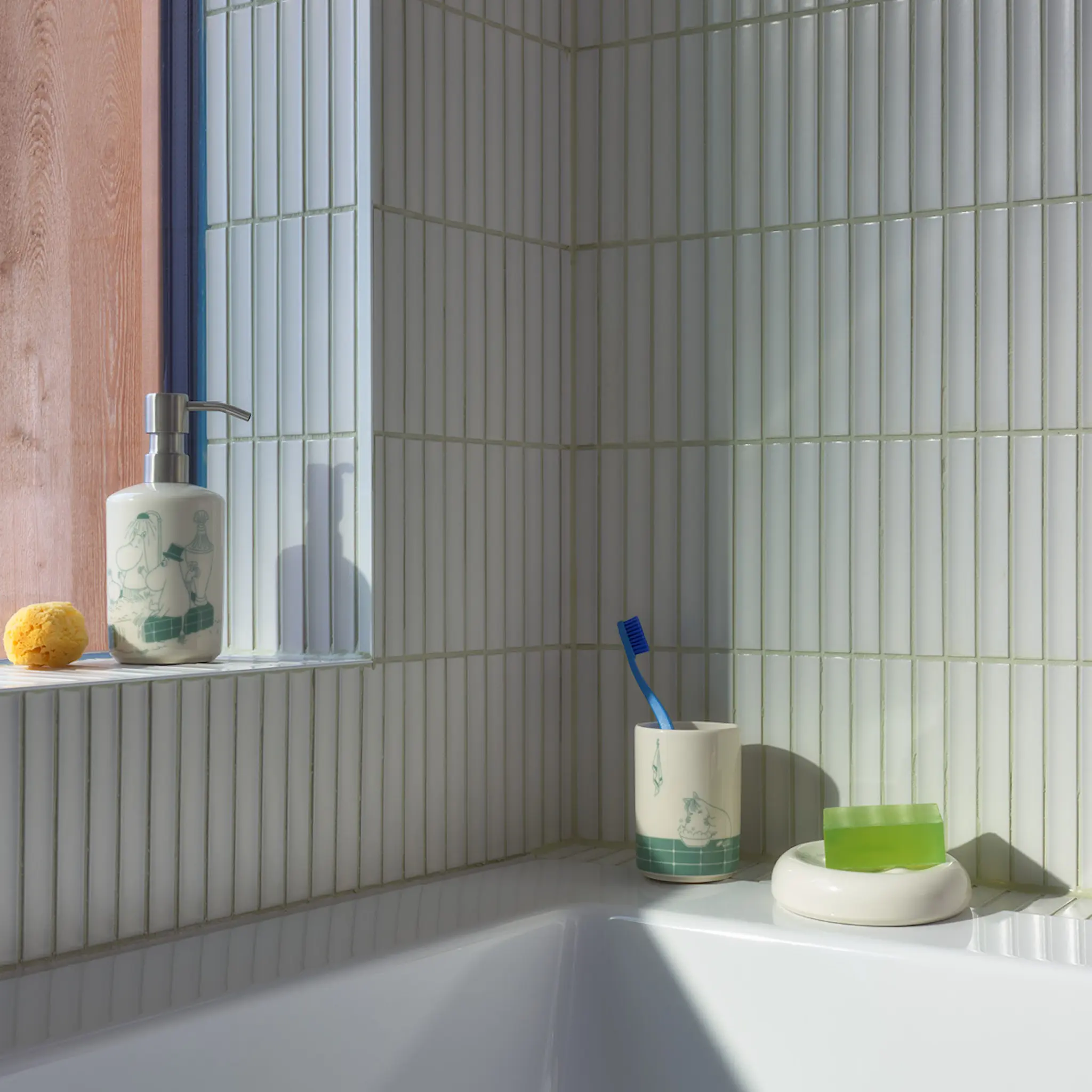 Moomin Arabia Muumi Saippuapumppu + Hammasharjateline Kylpyhetki