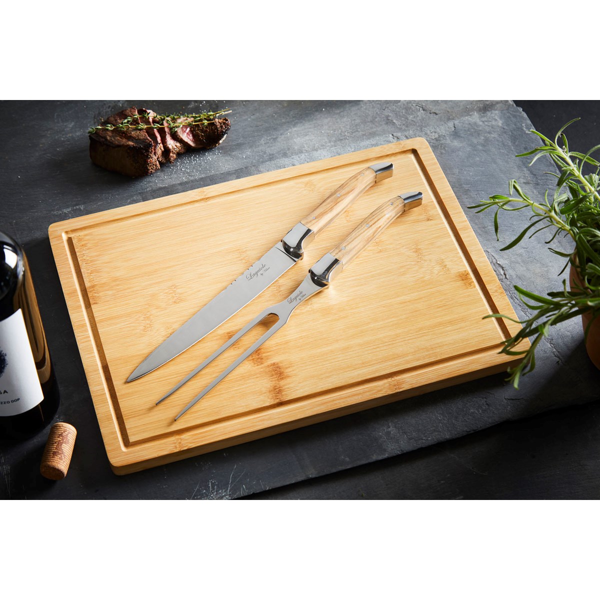 Laguiole by Hâws Trancherset med skärbräda 38x28 cm bambu/olivträ