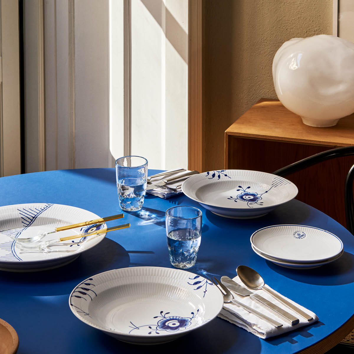 Royal Copenhagen Blue Fluted Mega Tallrik djup 27 cm