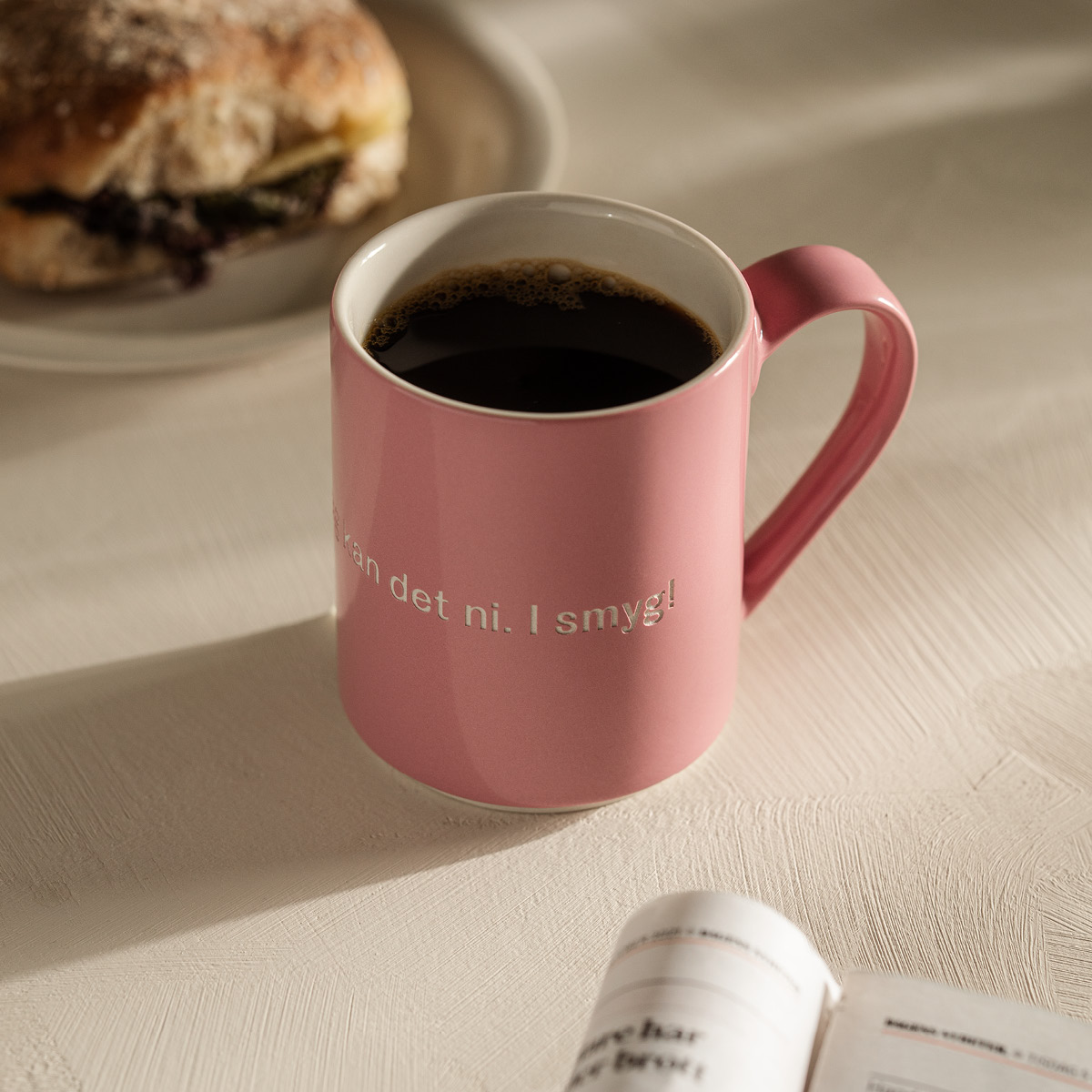 Design House Stockholm Lindgren krus 35 cl "Tänk för att jag" rosa