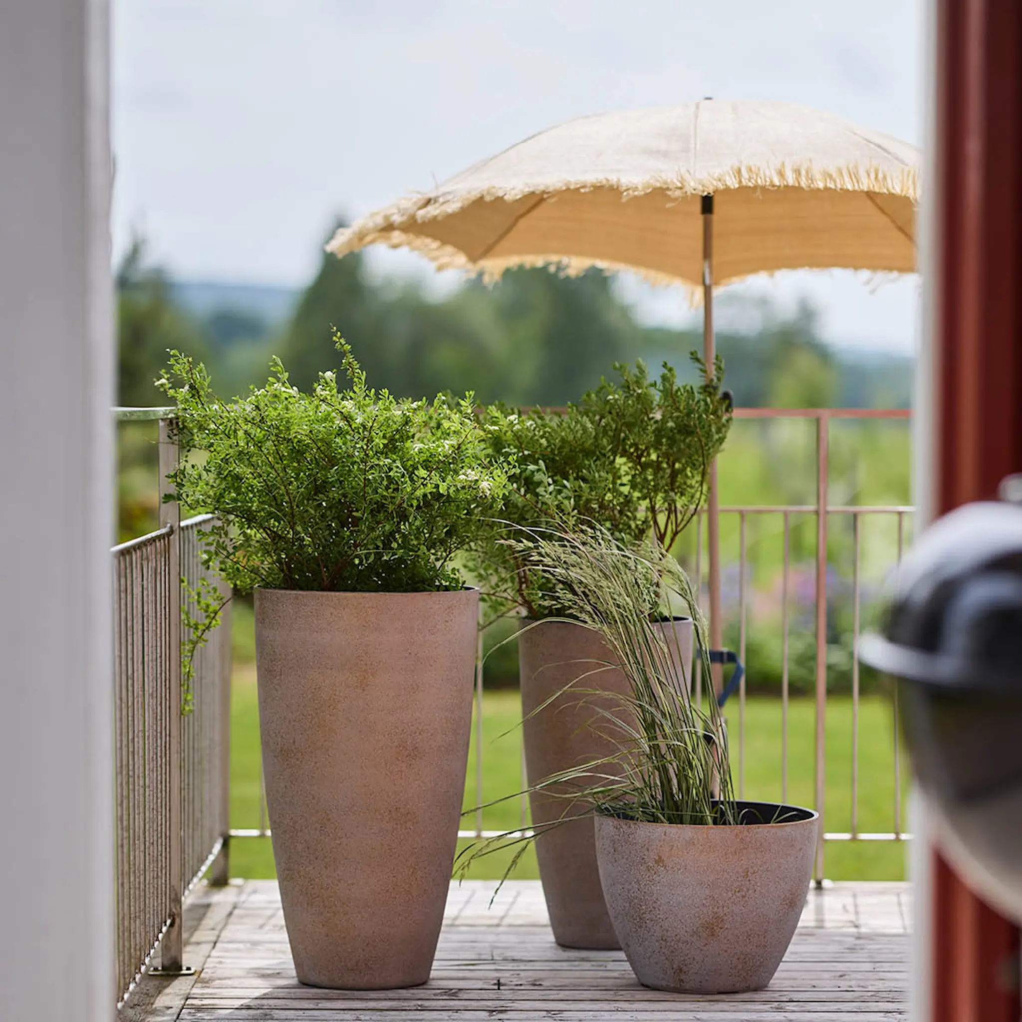 GUS Design Nova blomkruka 36x67 cm concrete gold