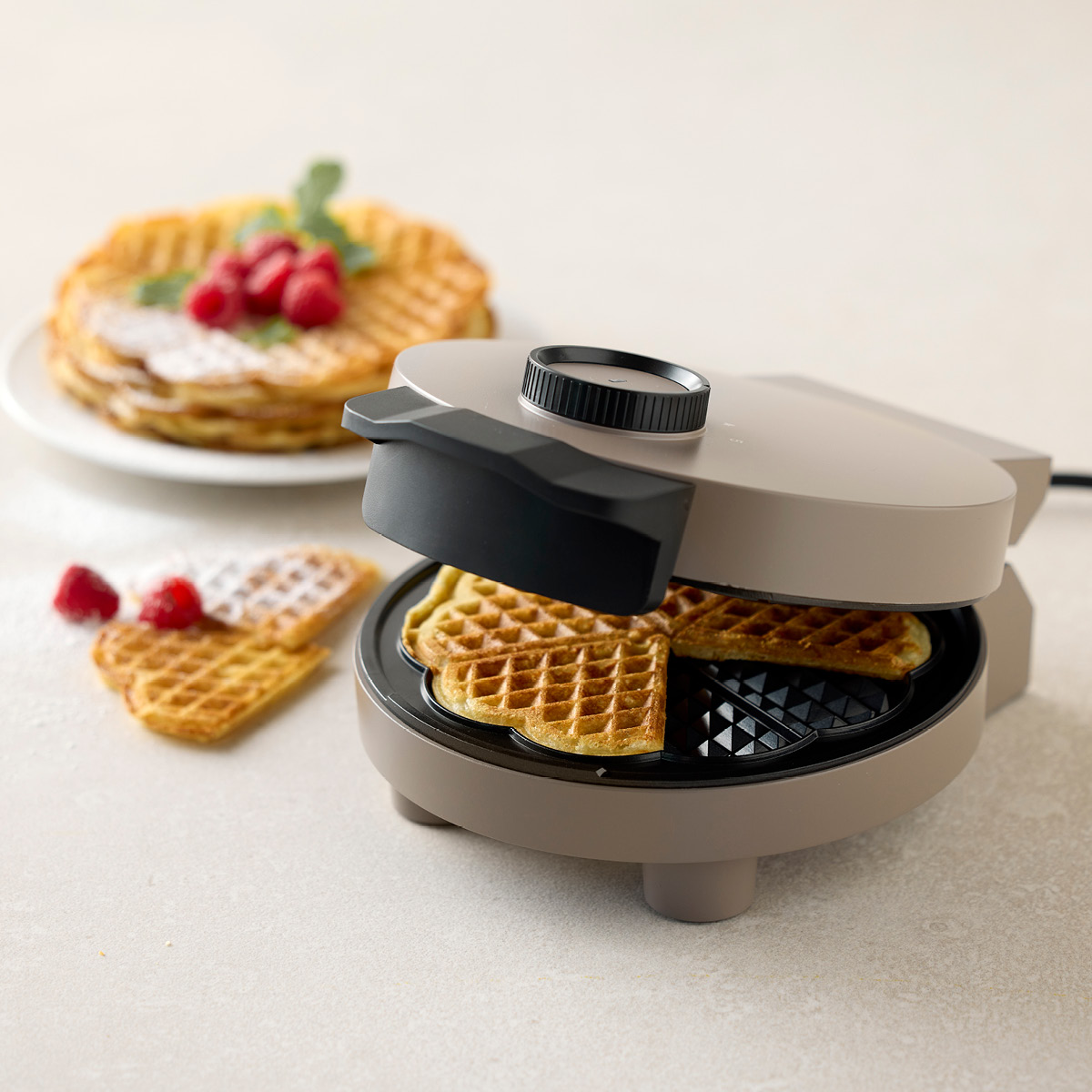 Blomsterberg Vaffeljern 1000W latte