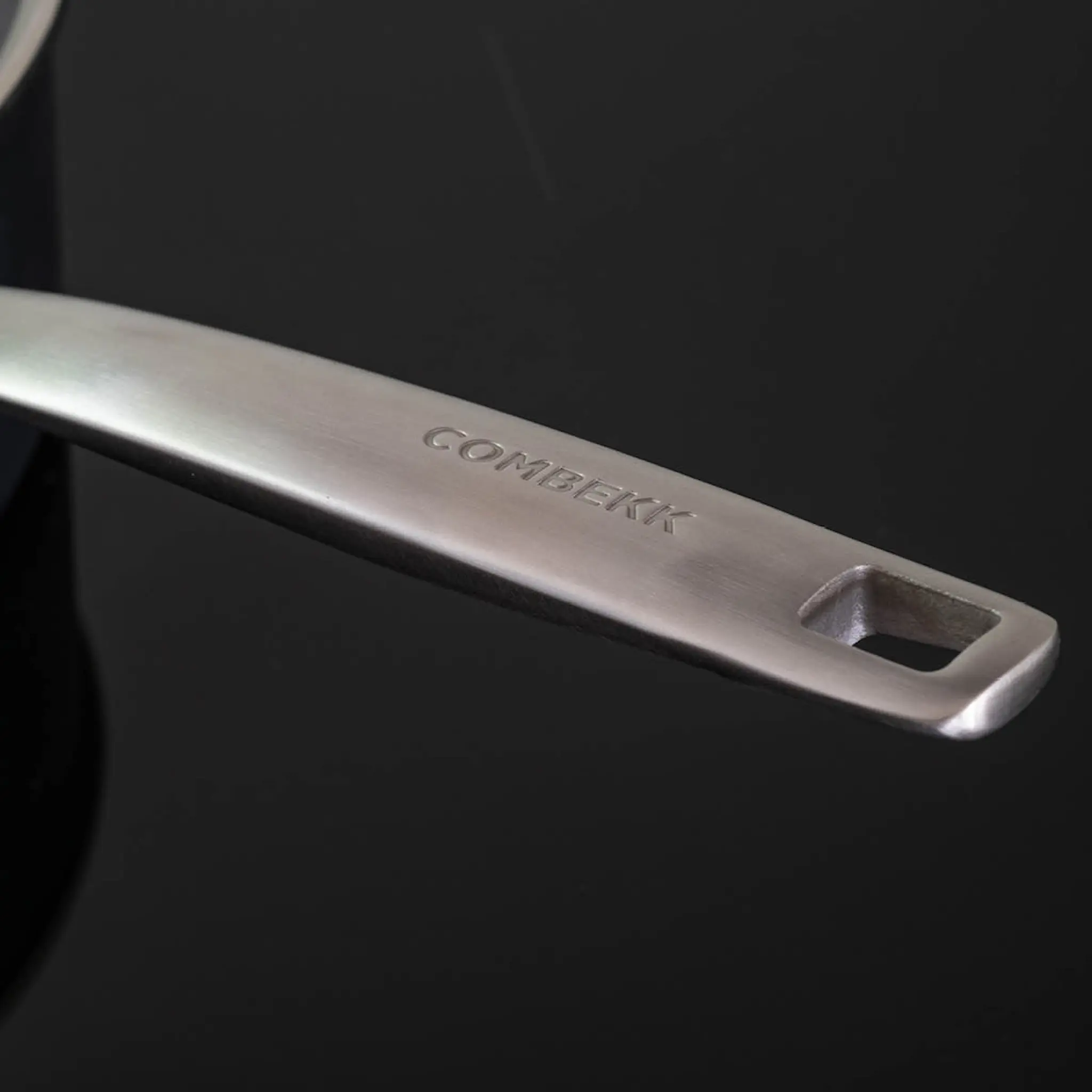 Combekk Element Kattila 18 cm 3,7 L Musta