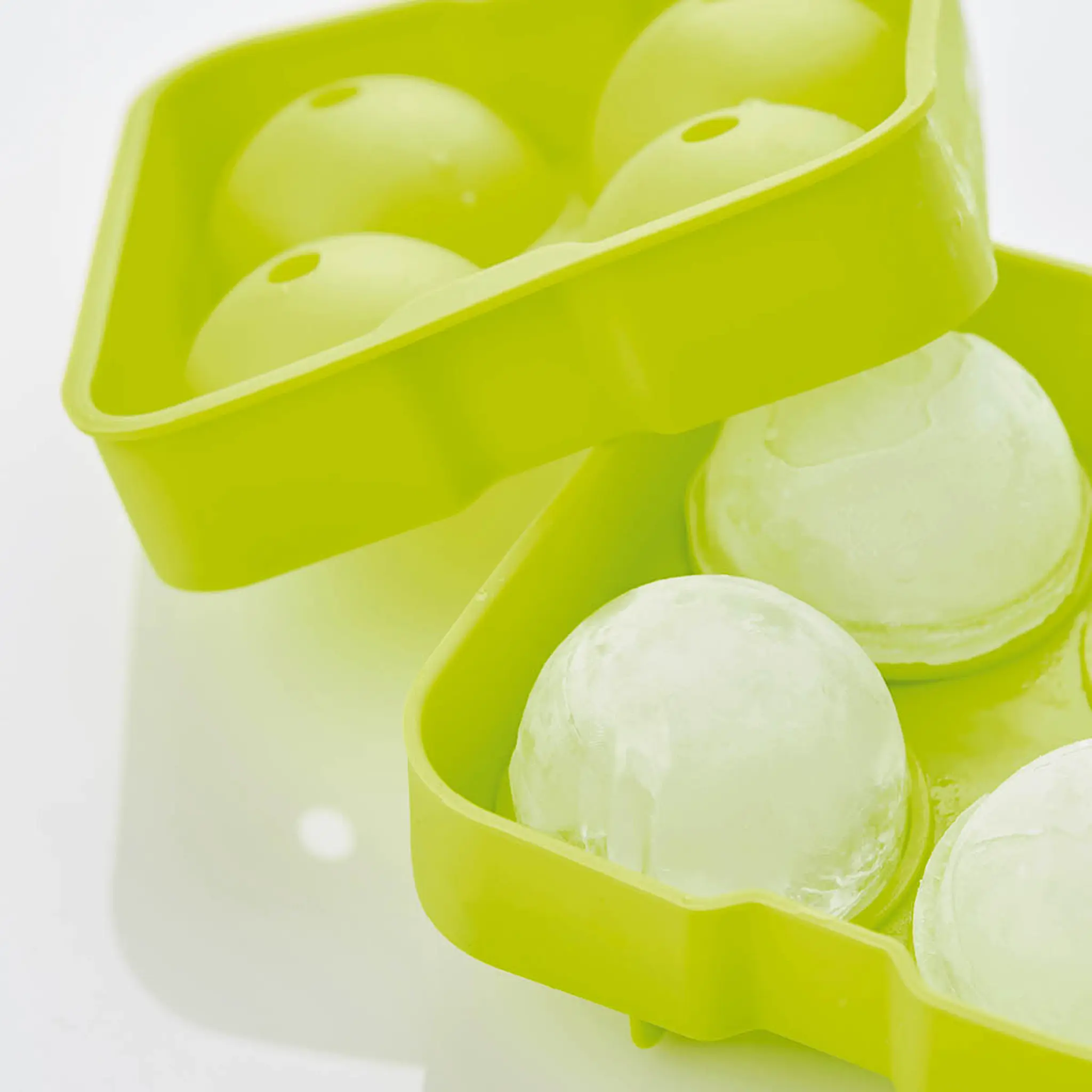 Point Virgule Isform för 4 st isklot stor grön