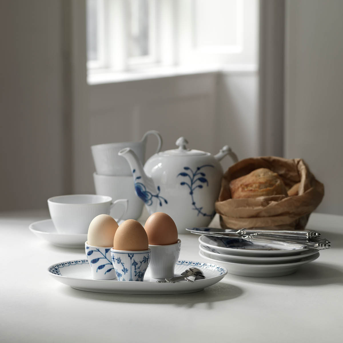 Royal Copenhagen White Fluted Munakuppi 2 kpl