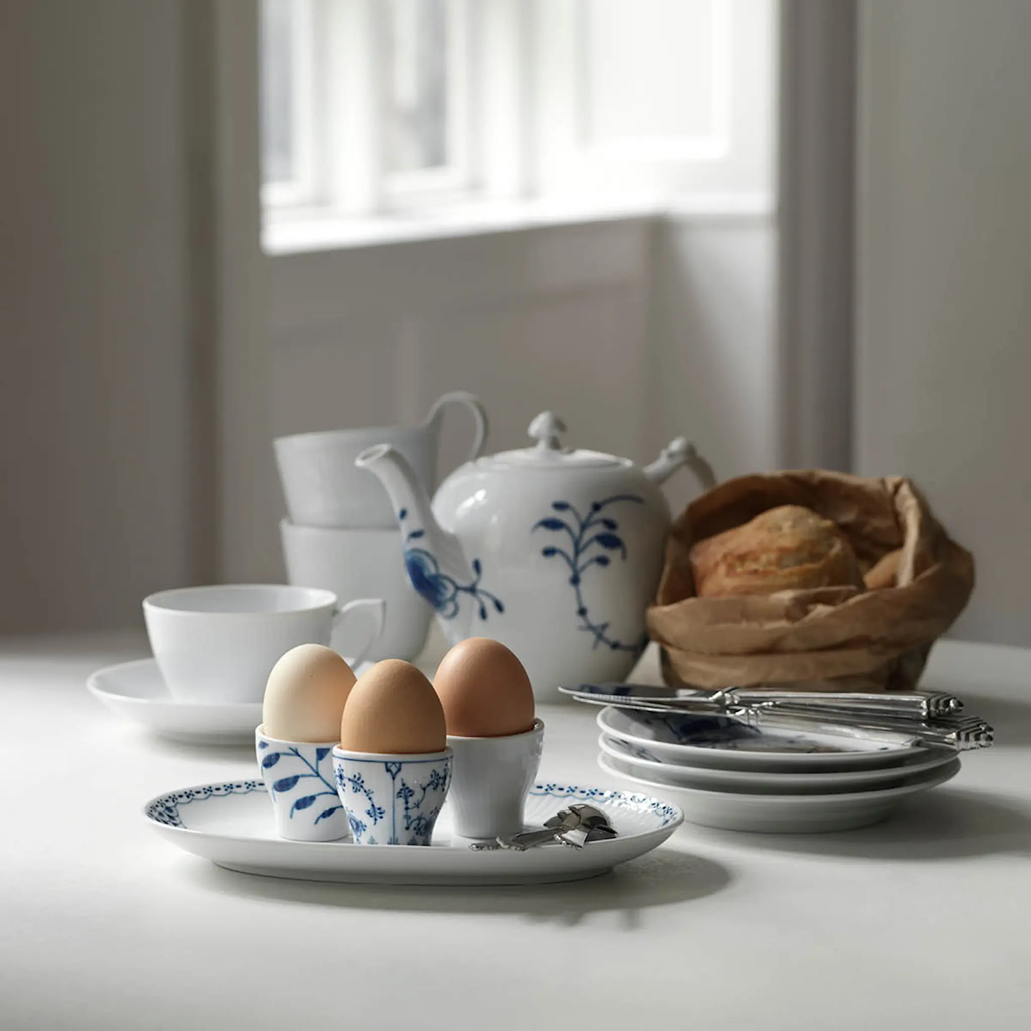 Royal Copenhagen White Fluted Munakuppi 2 kpl