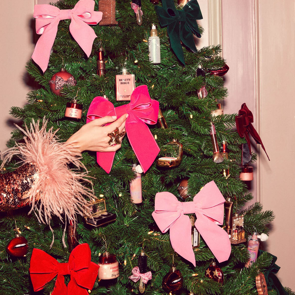 Vondels Santa's Favorites sammetsrosett med klämma 20 cm 2-pack röd