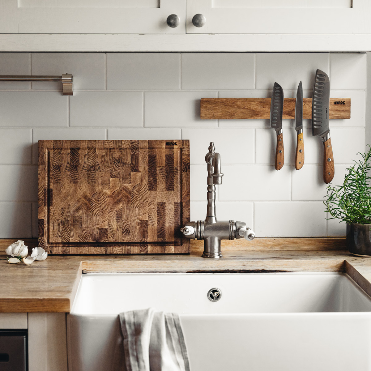 Heirol Skjærebrett med saftrenne 30x40 cm eik