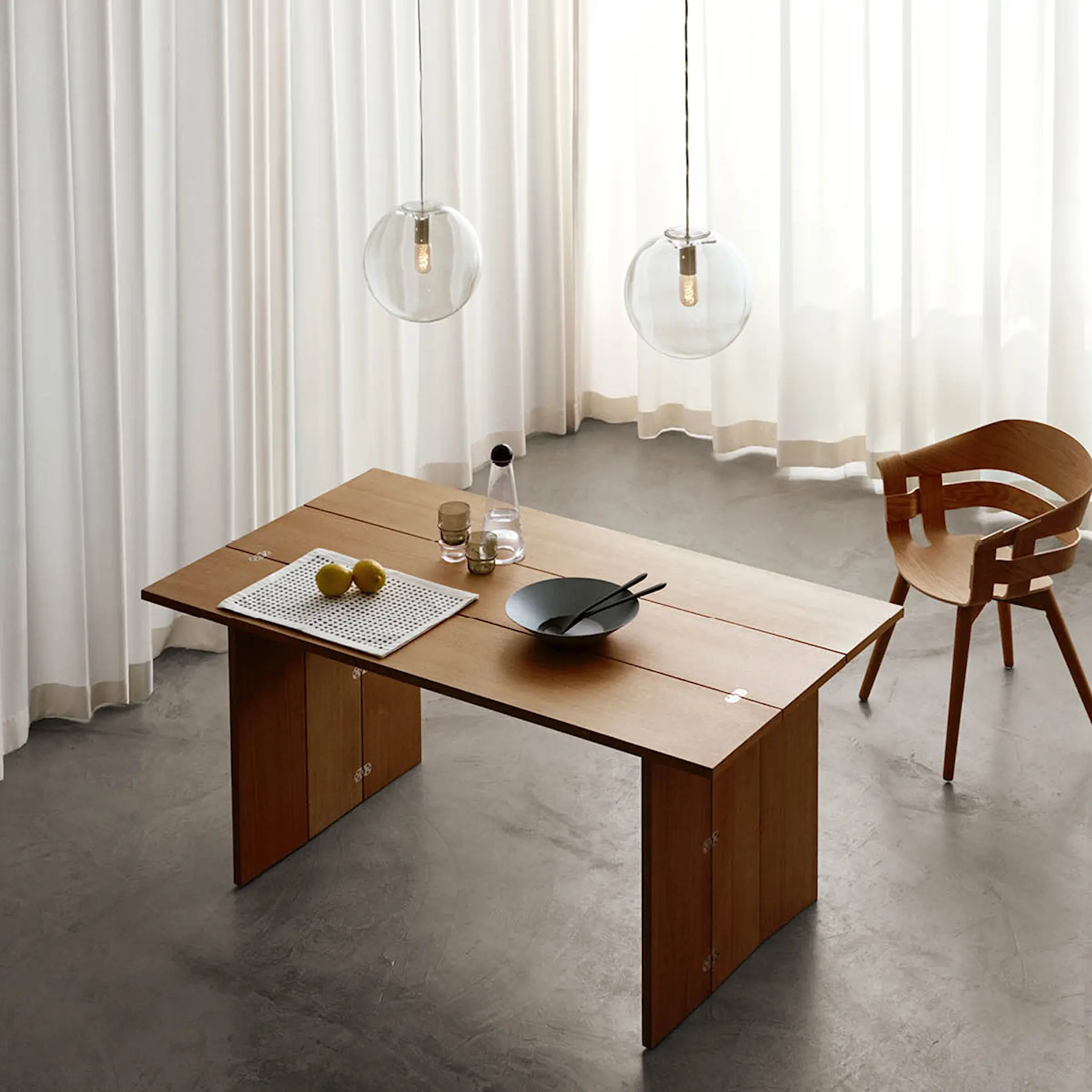 Design House Stockholm Flip Table vändbart bord 90x160 cm ek