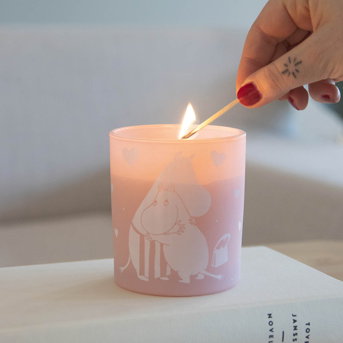 Pluto Mumin Doftljus 7,8x9,5 cm Moomin love