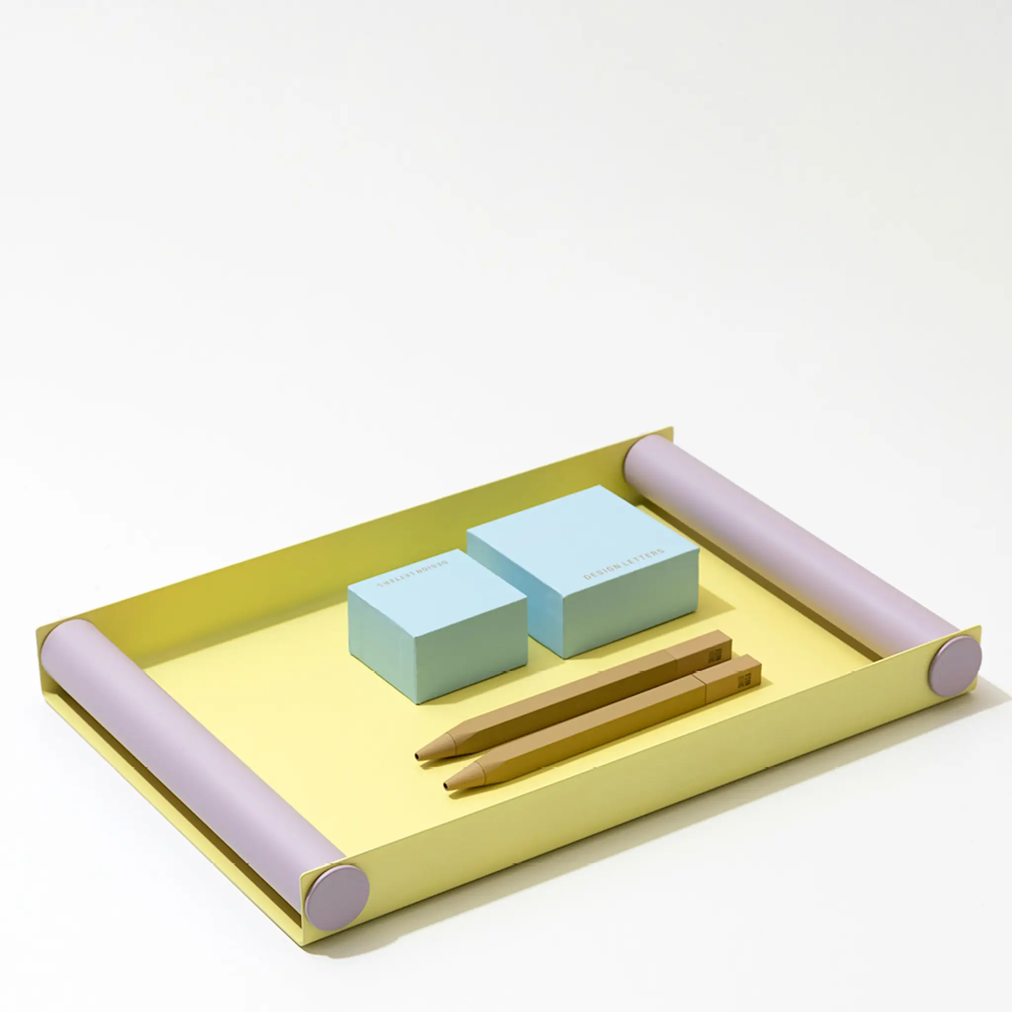 Design Letters Ray brett 20x30 cm gul/lavendel hover