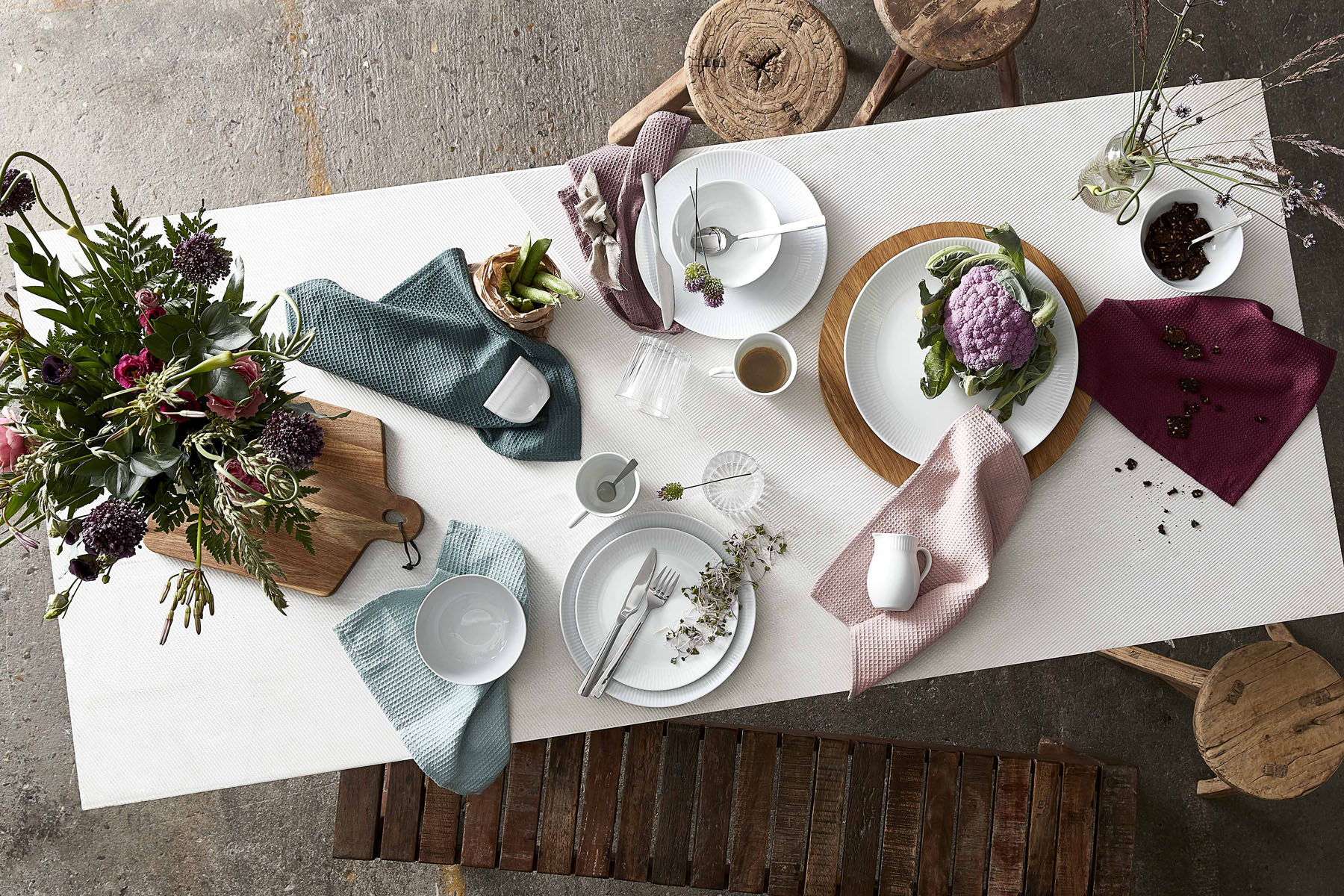 Aida Relief Mjölkkanna 30 cl Vit