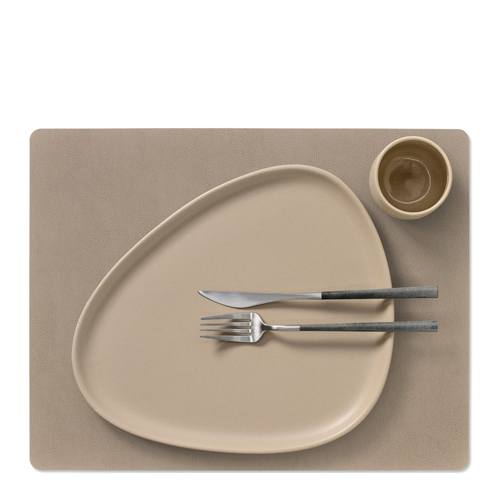 LIND DNA Square Leather Serene Pöytätabletti 35x44 cm Mole Grey