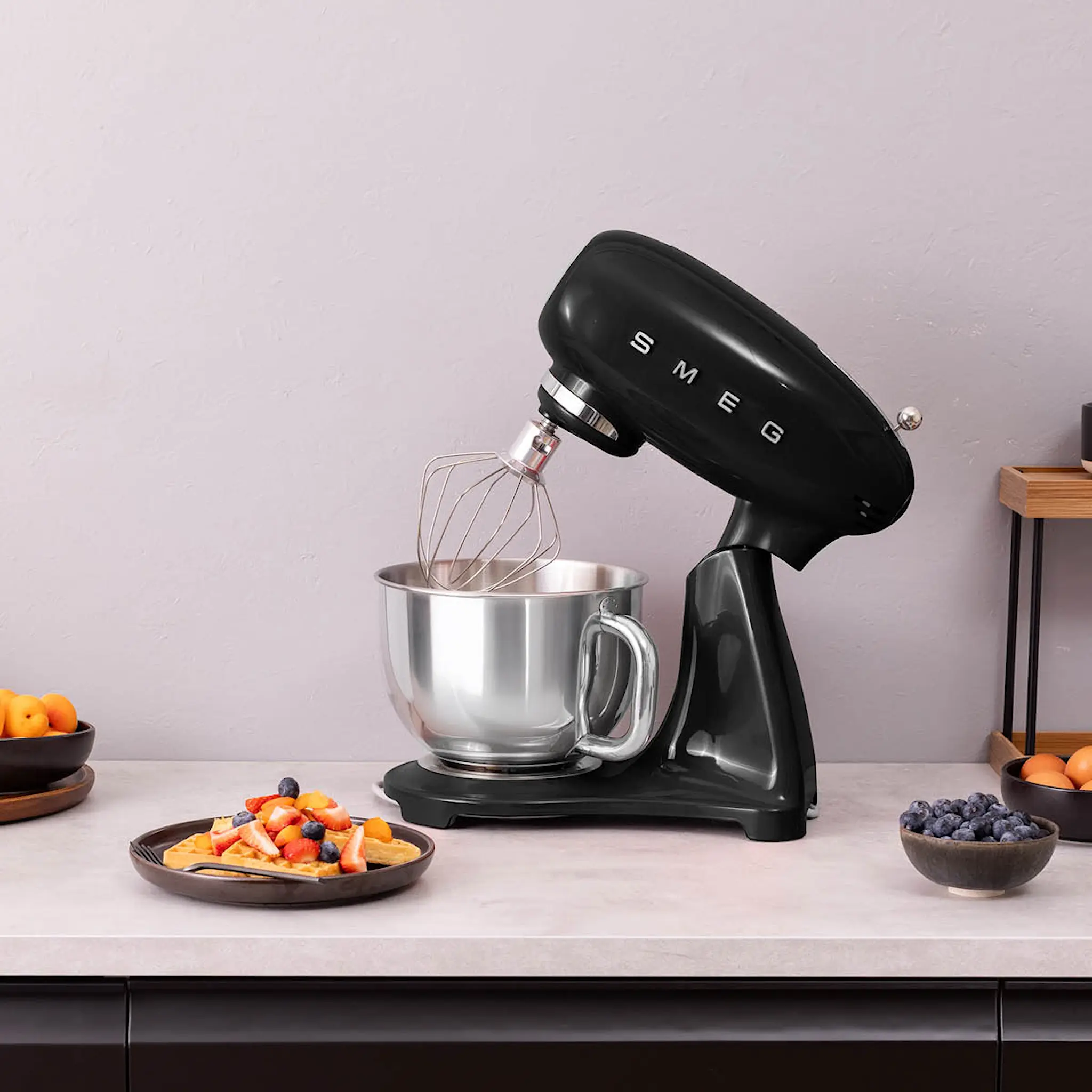 Smeg Smeg köksmaskin SMF05 4,8 L svart