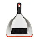 Sopborste och skyffel svart/vit