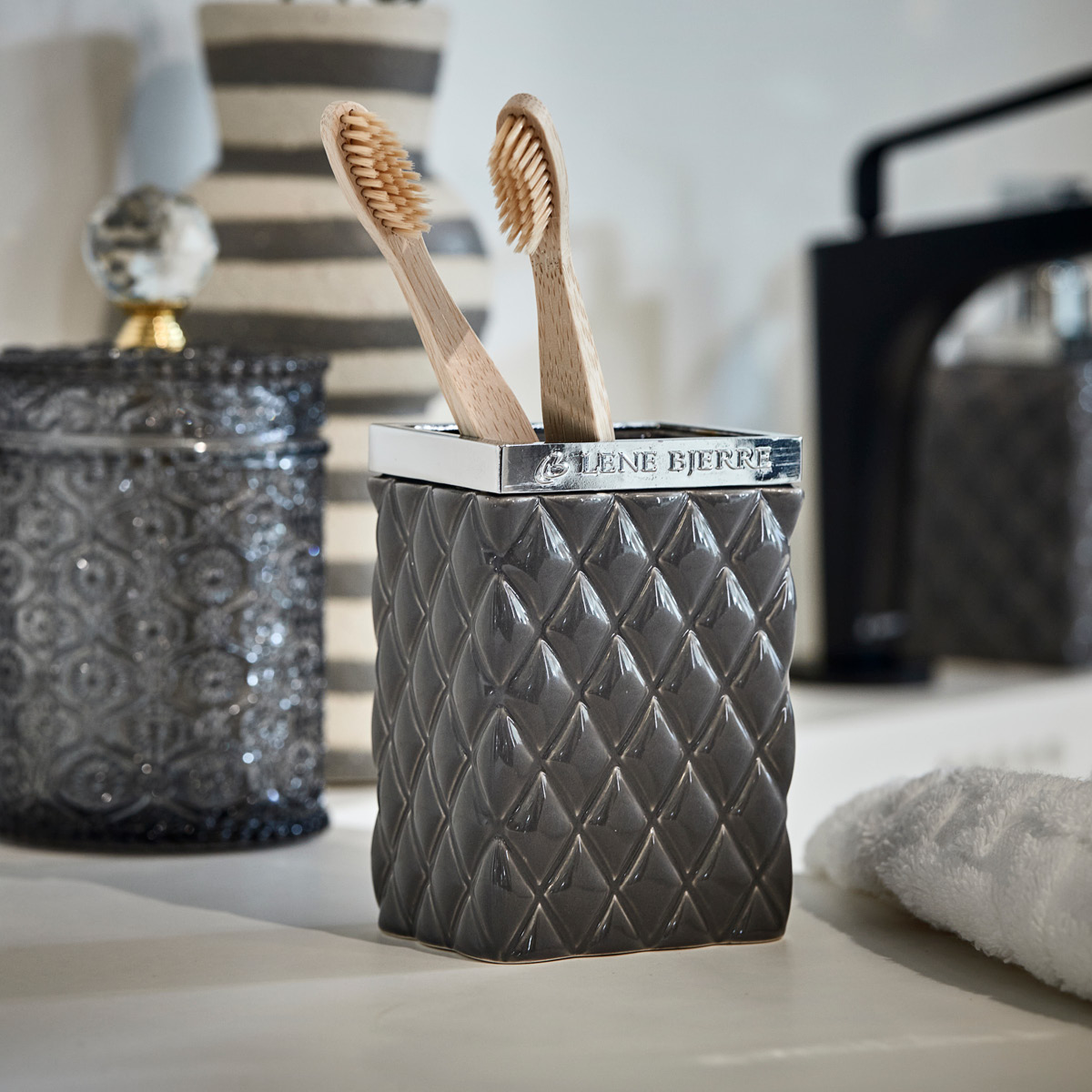 Lene Bjerre Portia tandborsthållare 11 cm grå