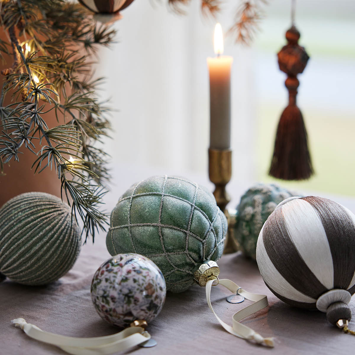 Lene Bjerre Norille julkula 8 cm grön ribbad