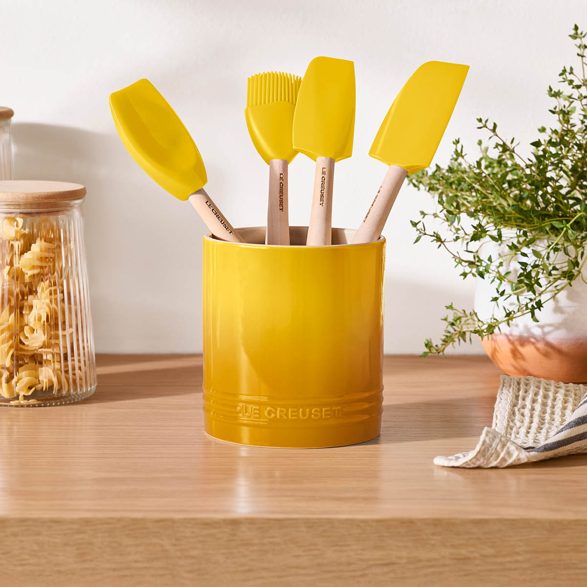 Le Creuset Signature aterin- ja keittiövälinepurkki 1,1 L nectar