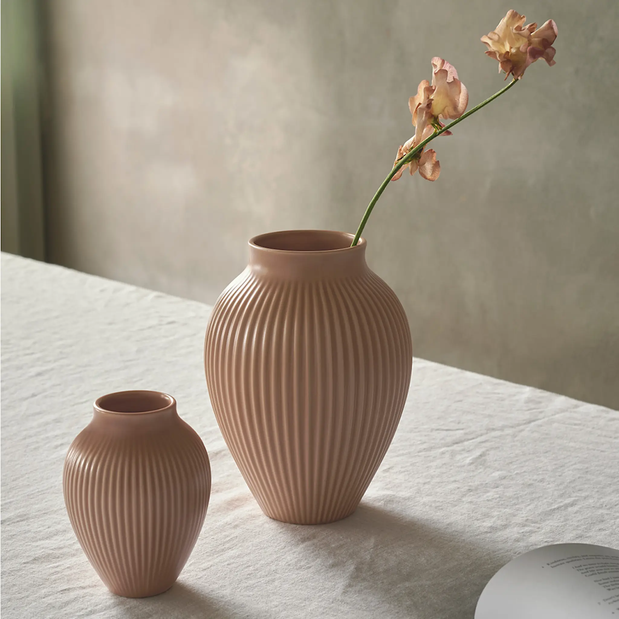 Knabstrup Keramik Ripple vas 20 cm matt dusty rose