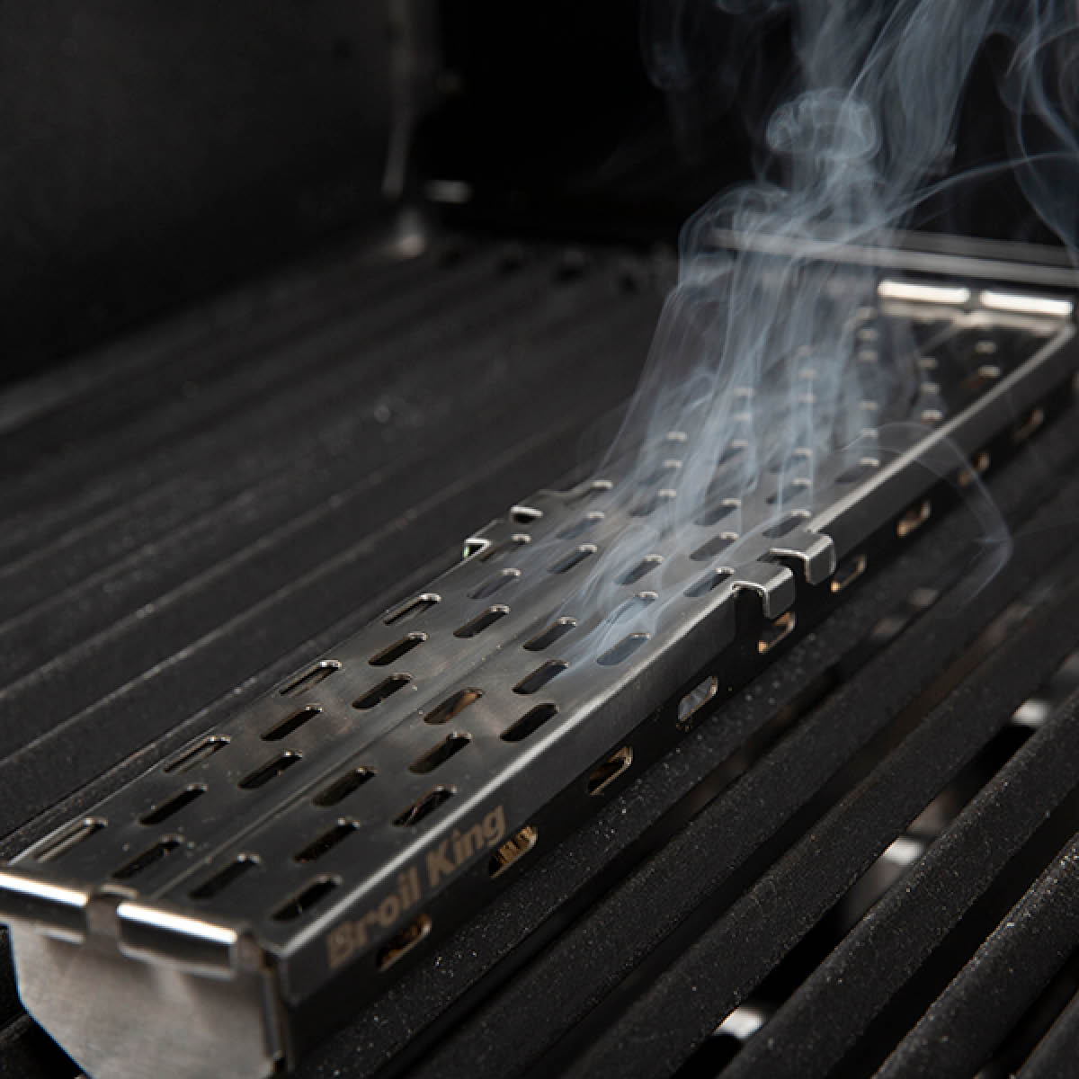 Broil King Savustuslaatikko pelleteille 7x35 cm Teräs