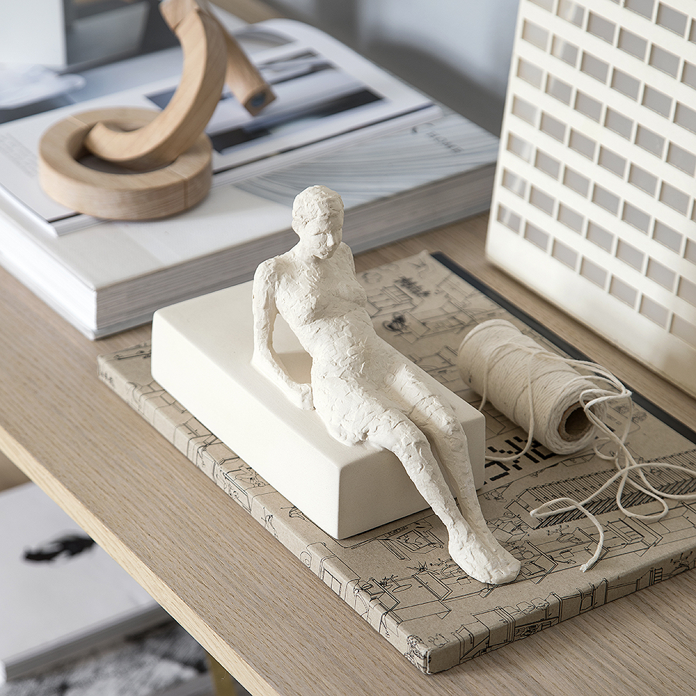 Kähler Pienoispatsas - The Attentive One 13 cm