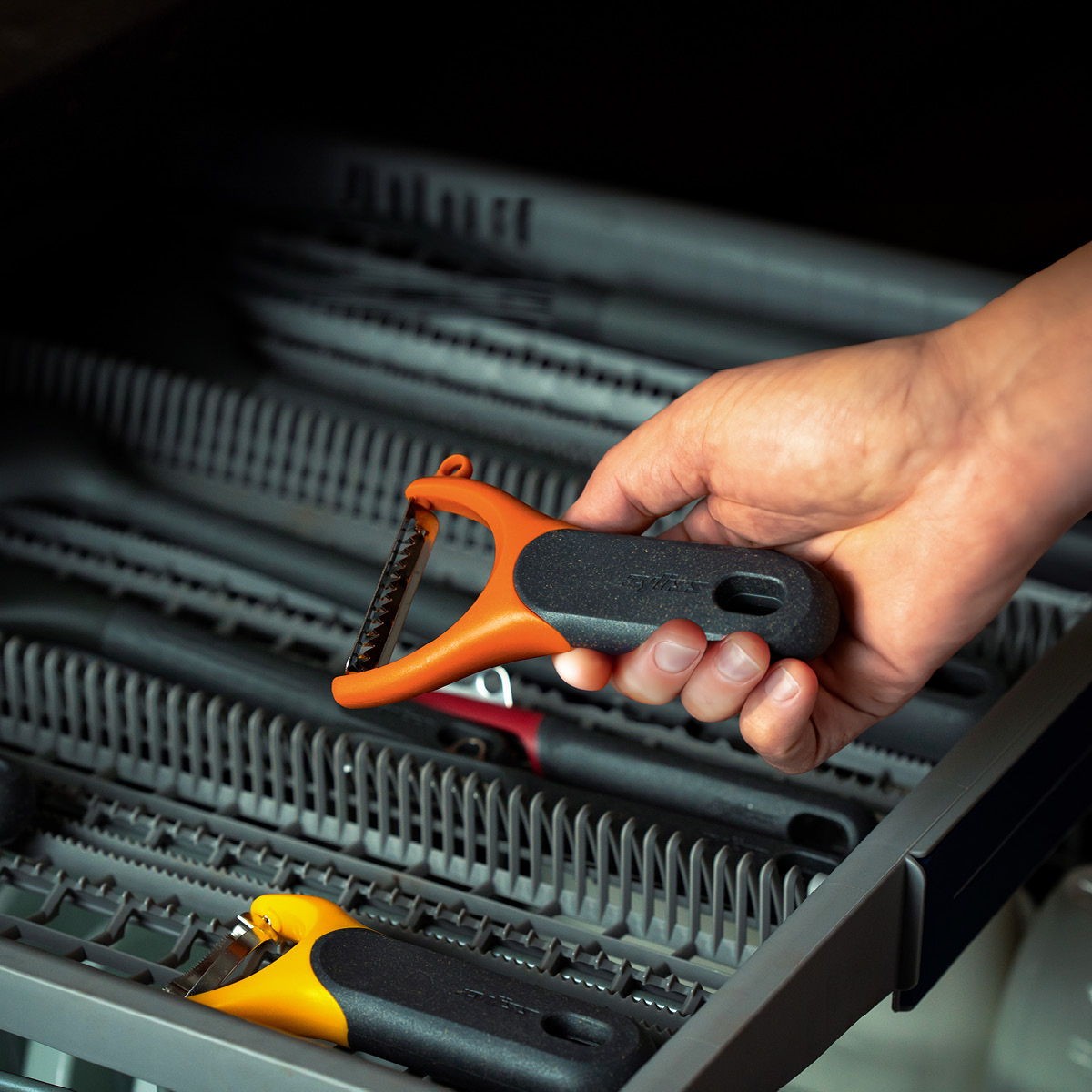 Zyliss Peelers julienneskalare grå