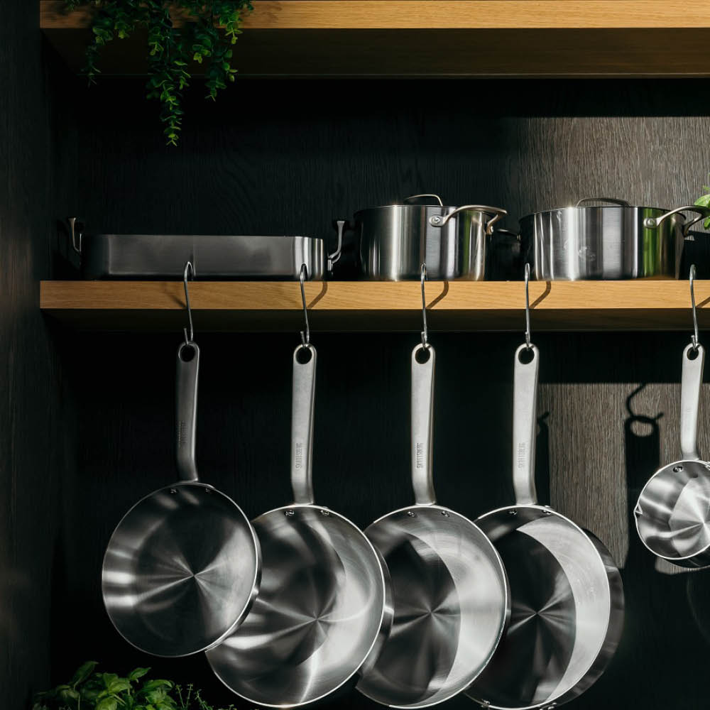 Skottsberg Ugnsform med galler 25x35 cm rostfritt stål