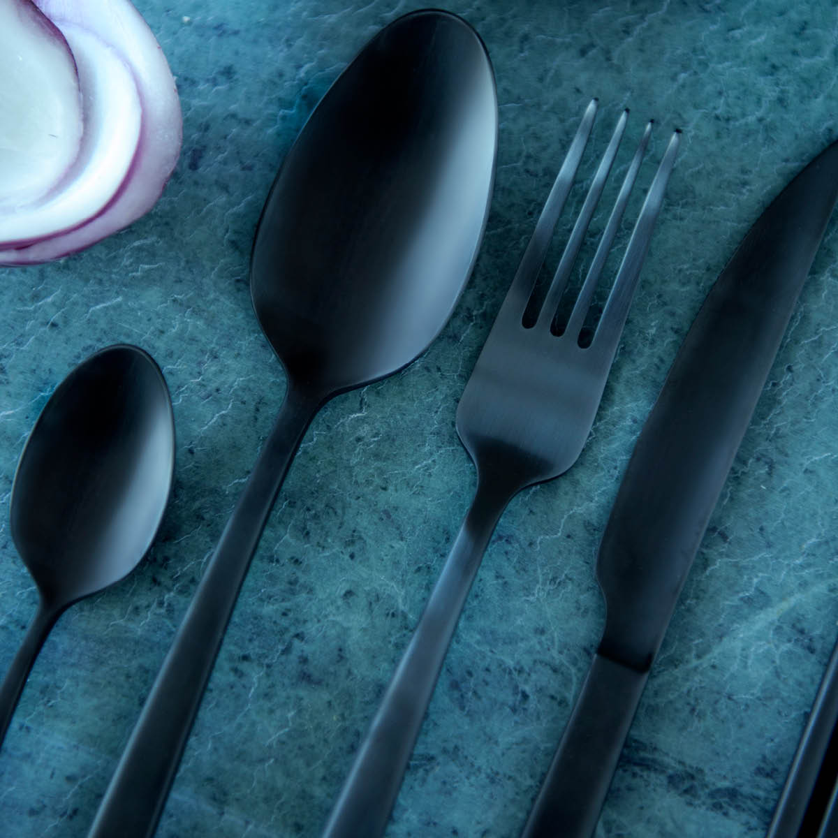 Magnor Pure Black Aterimet 24 osaa Musta teräs