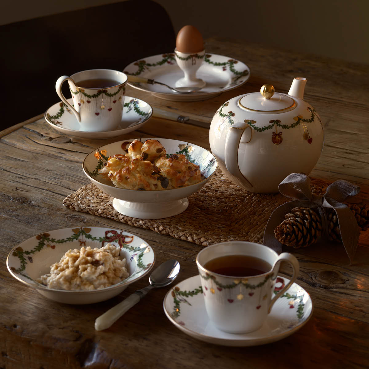 Royal Copenhagen Stjerne Riflet Jul tekanne 1,4L