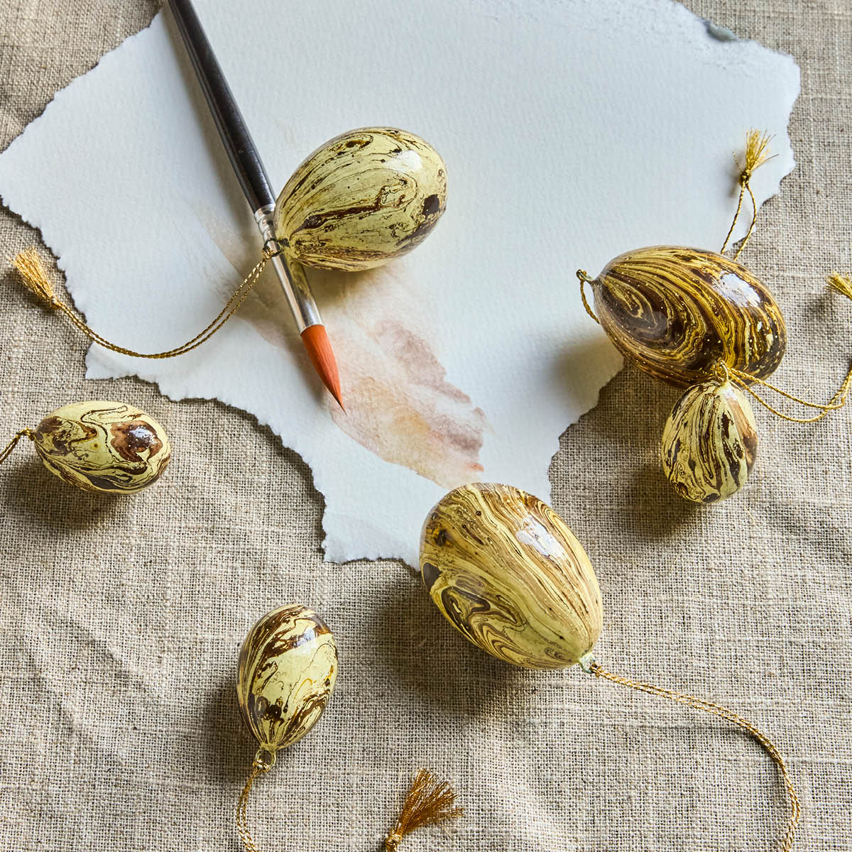 House Doctor Marble påskägg i trä 6-pack gul