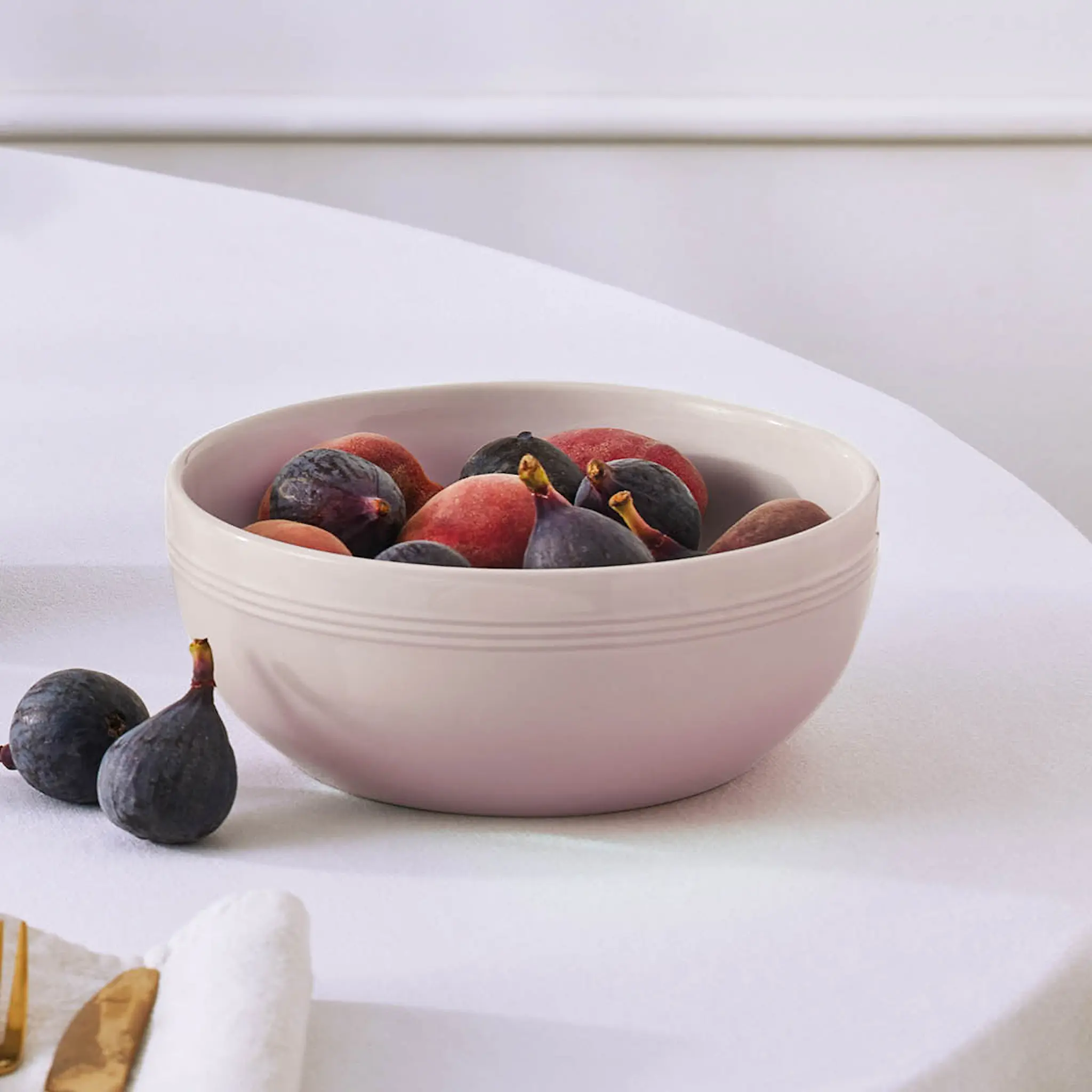 Le Creuset Coupe Collection serveringsskål 20 cm 1,6L Shell Pink