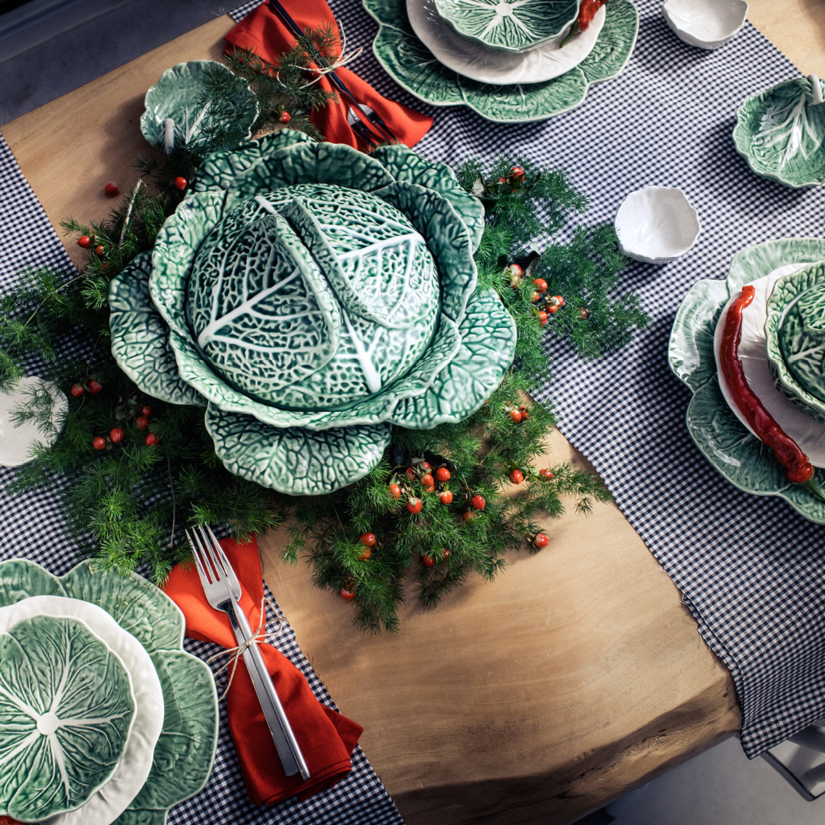 Bordallo Pinheiro Cabbage terrin kålblad 3 L grön