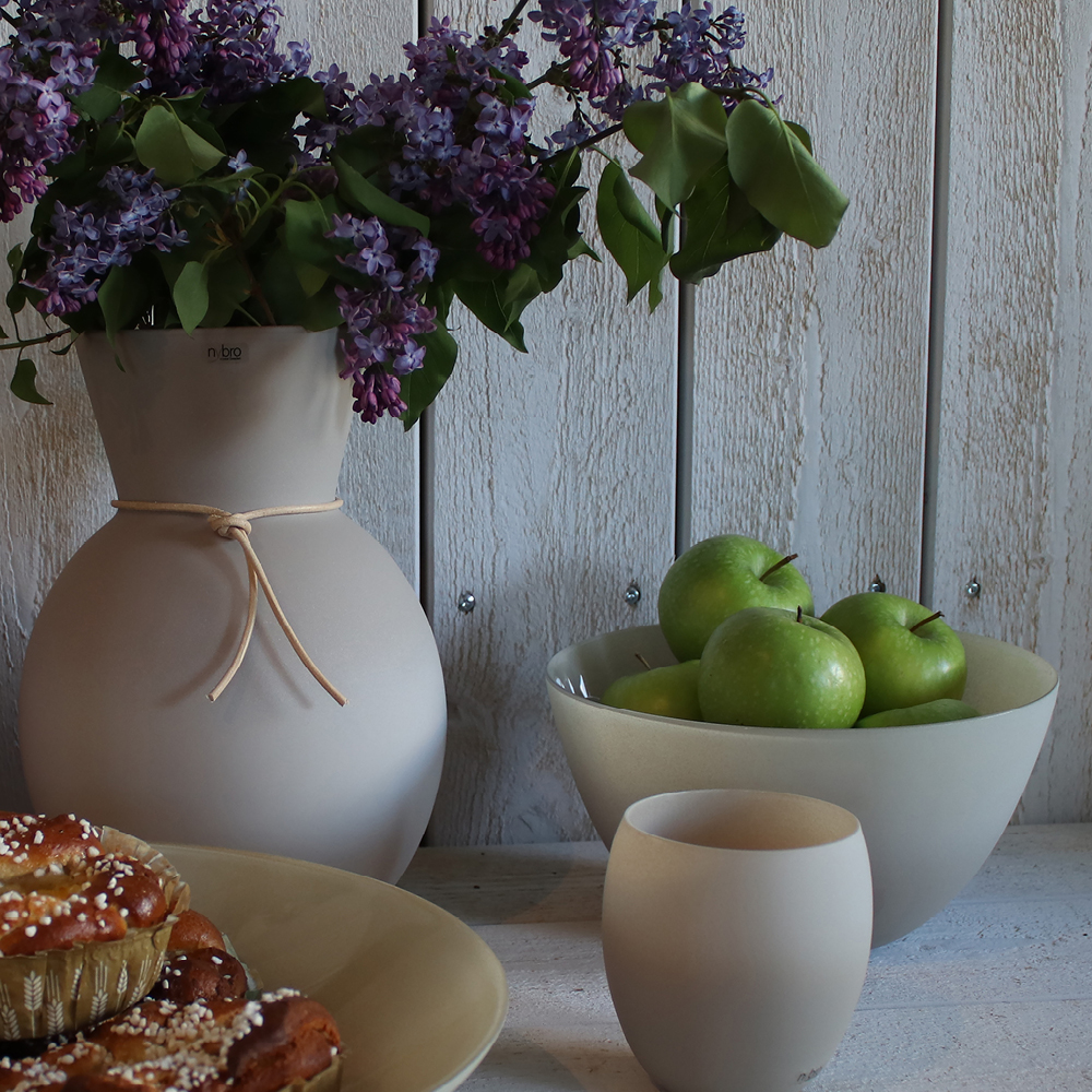 Nybro Crystal Happy skål 21 cm cappuccino